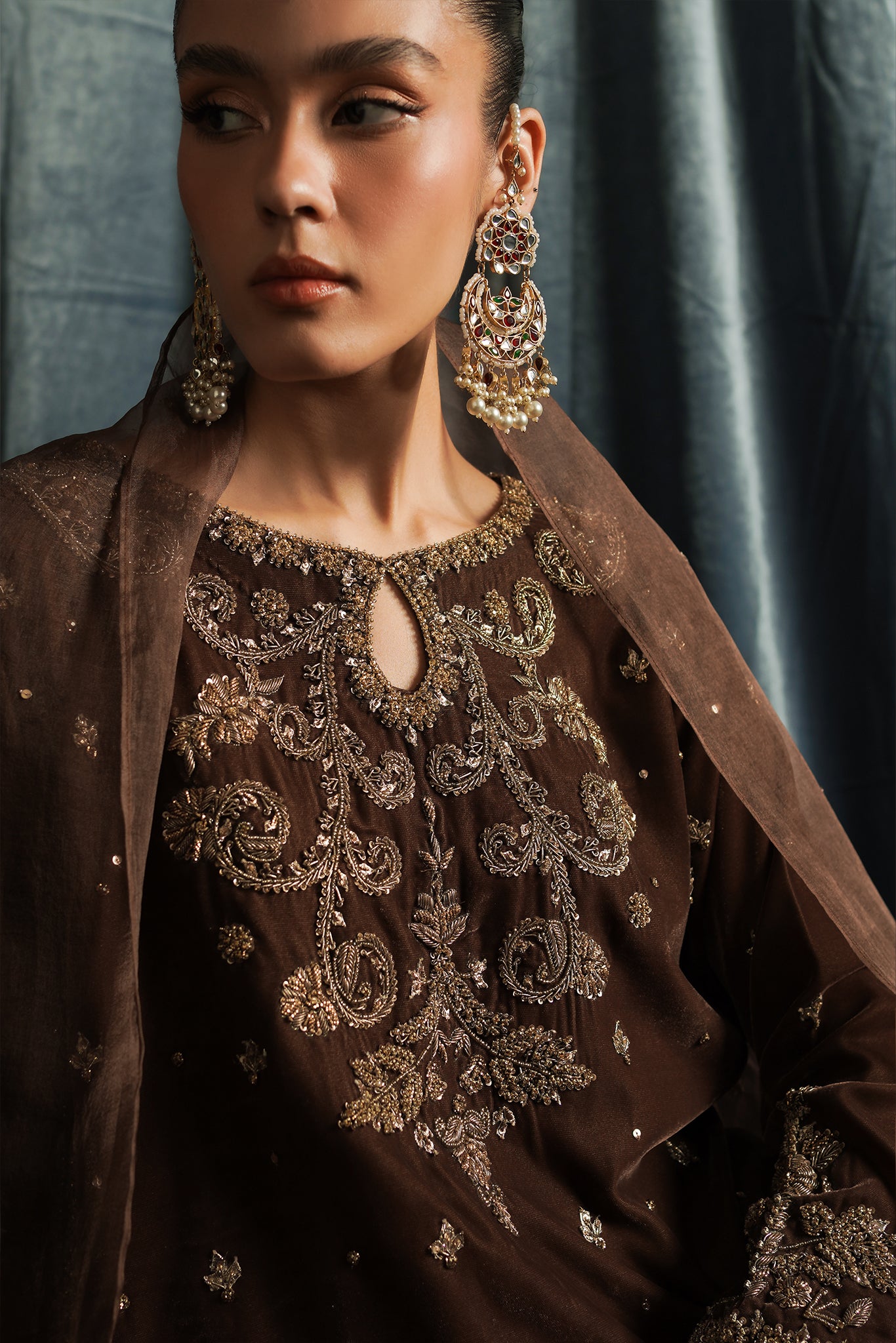 THE BRONZE VELVET ZC-008 (NPA3-23436)