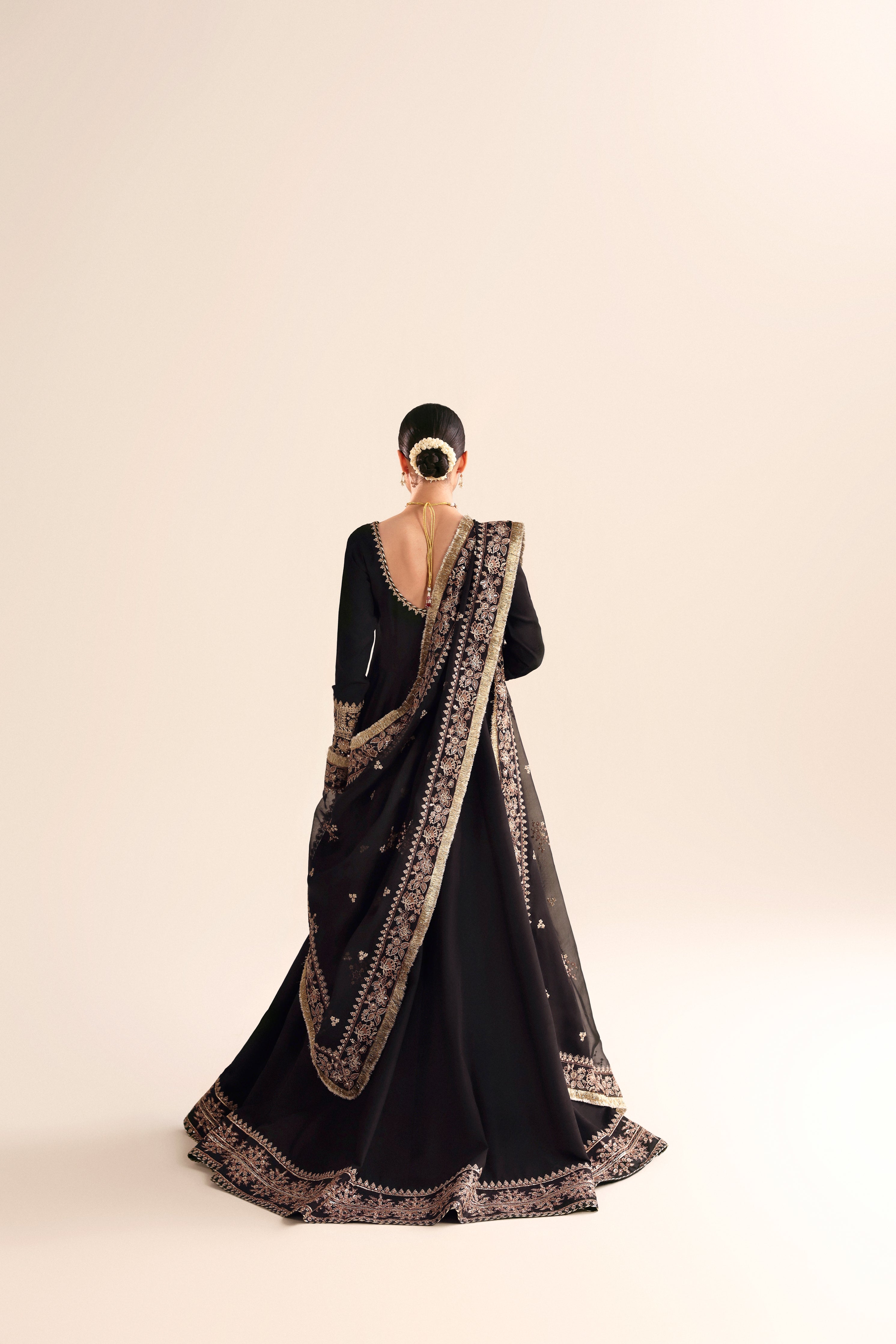 BLACK PISHWAS LUXURY WEDDING EDIT 2026 (NPA3-26453)