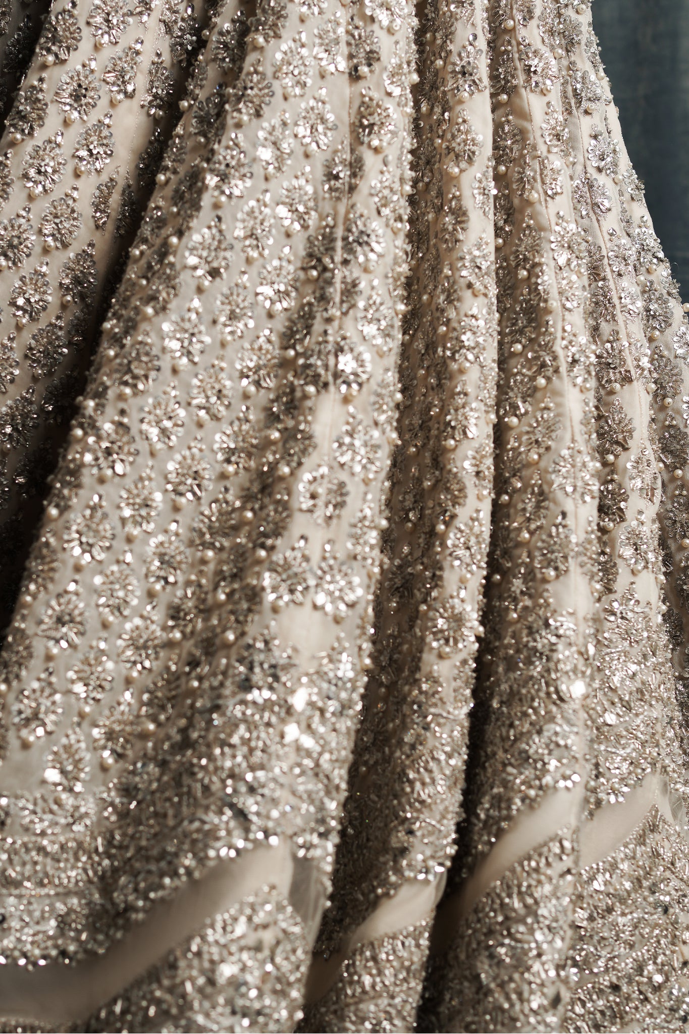 THE SILVER LEHNGA CHOLI ZC-001