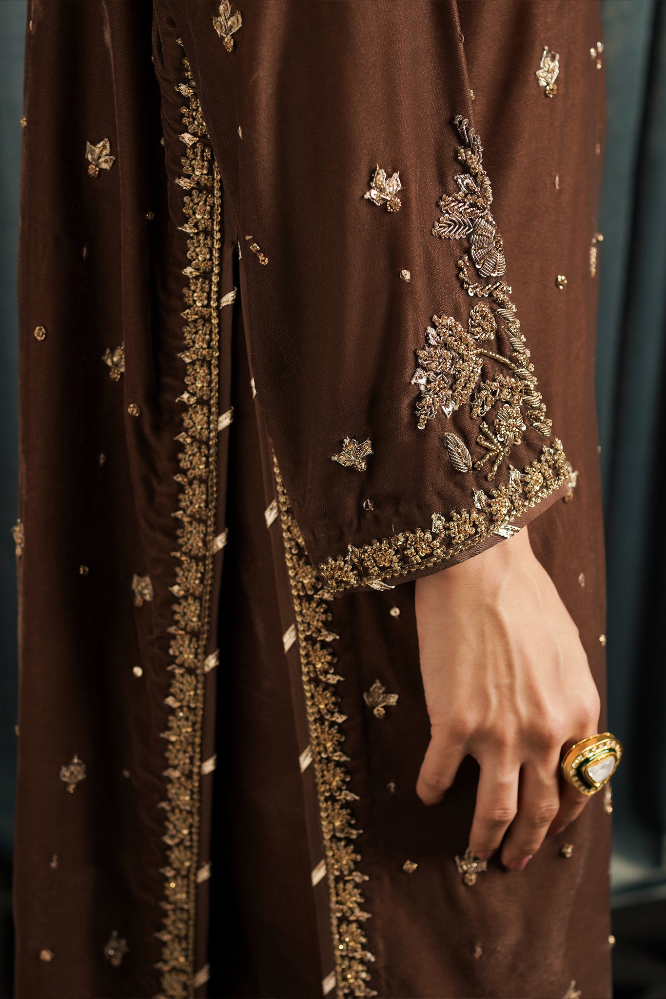 THE BRONZE VELVET ZC-008 (NPA3-23436)