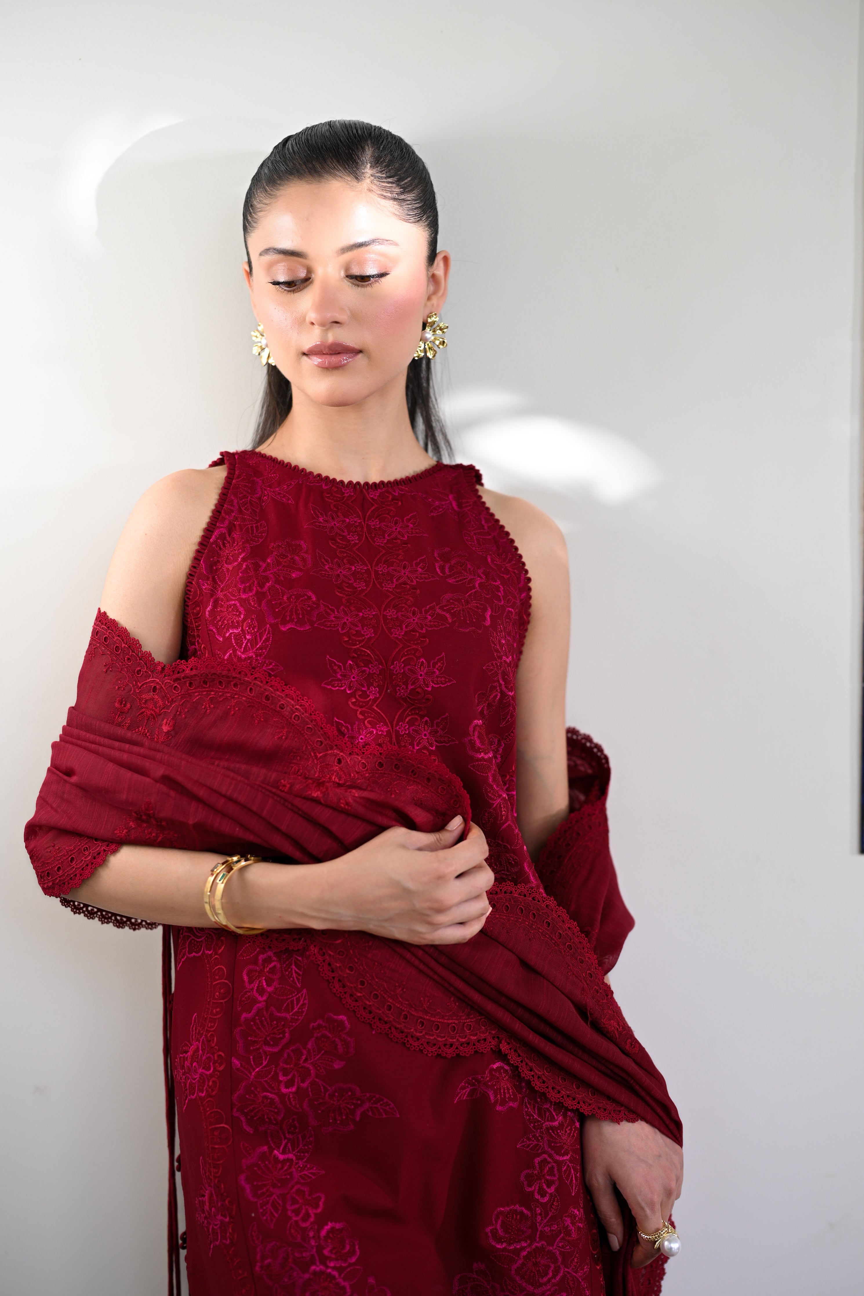 CRIMSON LUXURY PRINTED EMBROIDERED LAWN SET (NEL-25612)