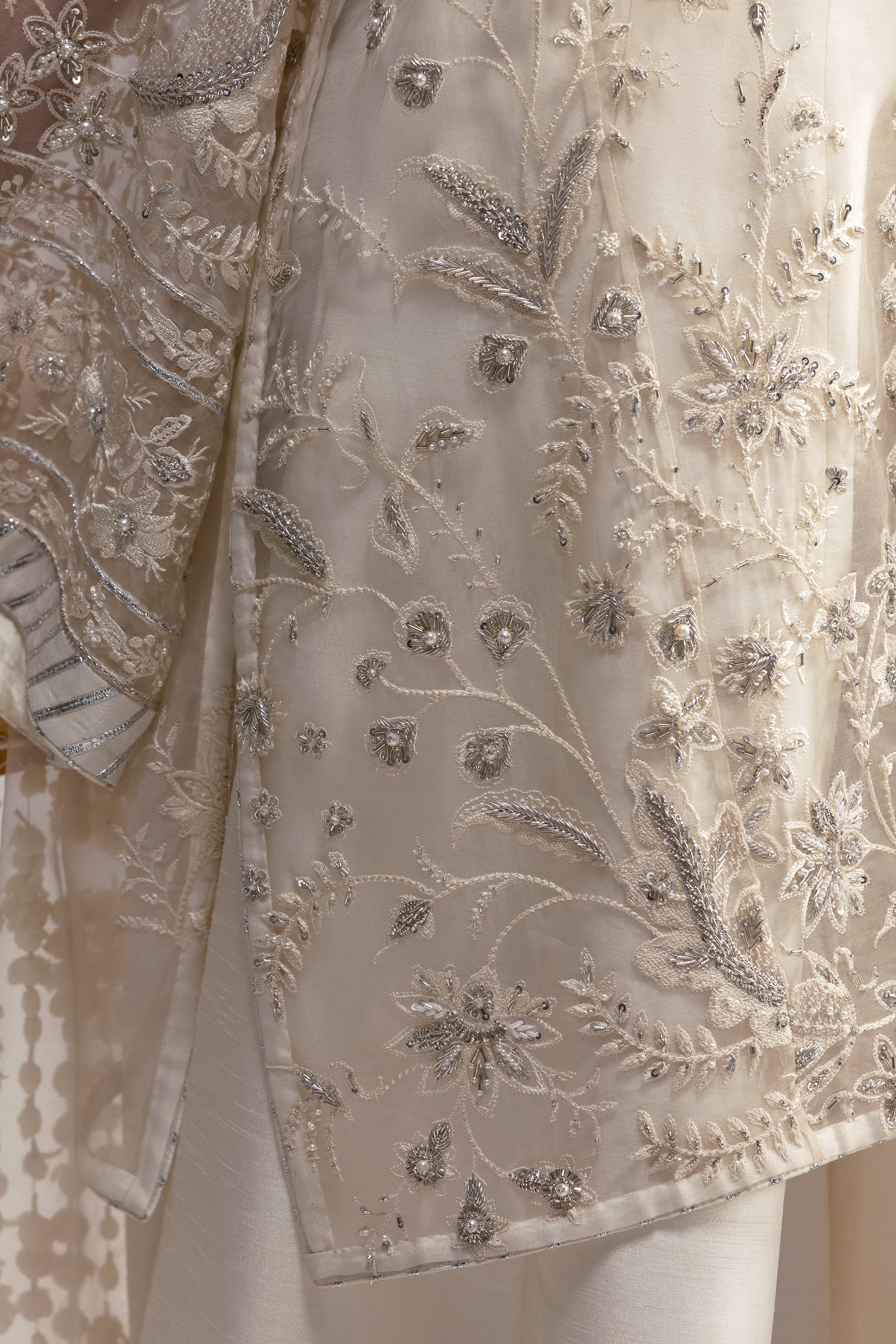 IVORY LUXURY WEDDING EDIT 2025 (NPA3-25452)