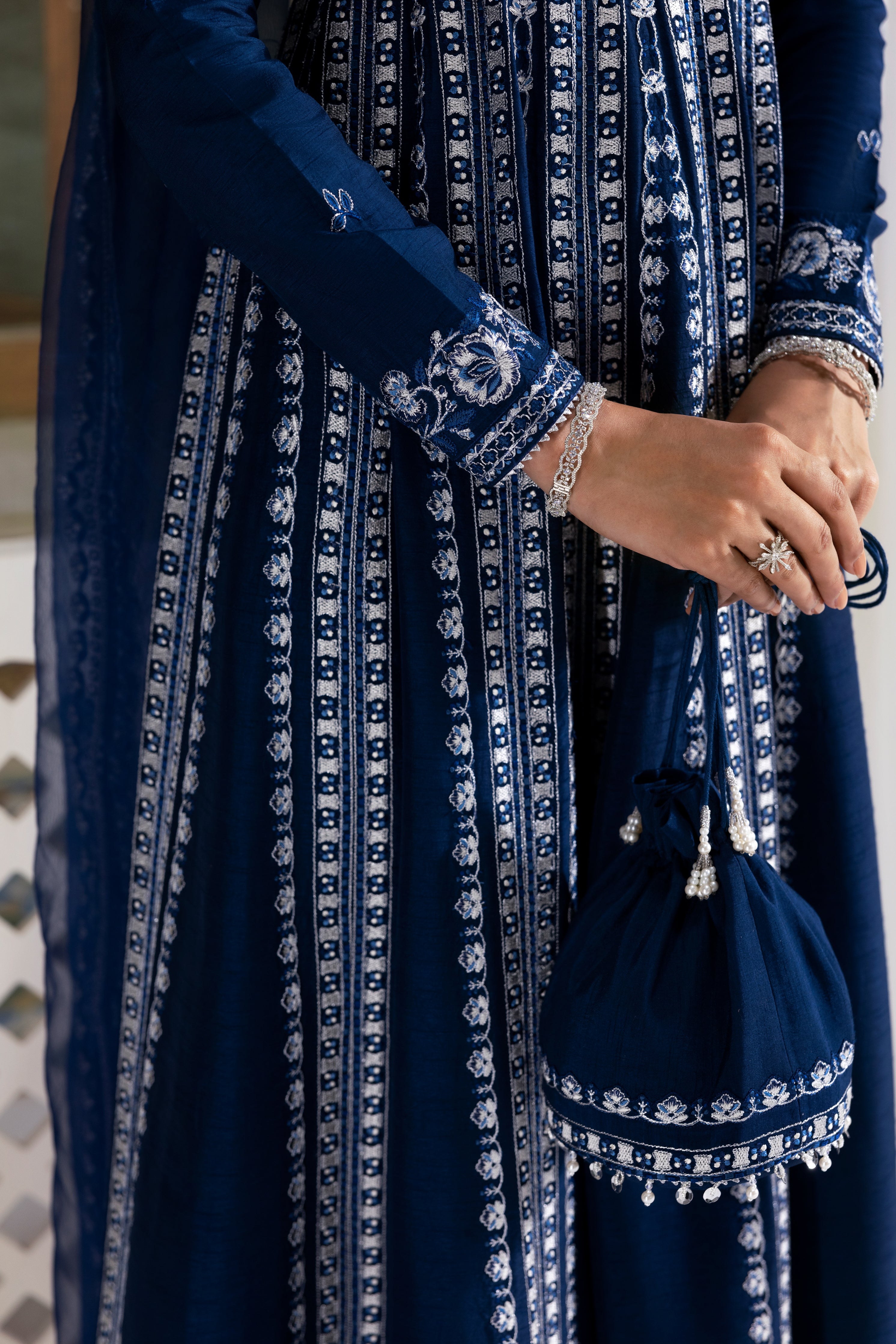 MIDNIGHT PISHWAS LUXURY WEDDING EDIT 2025 (NPA3-25440)