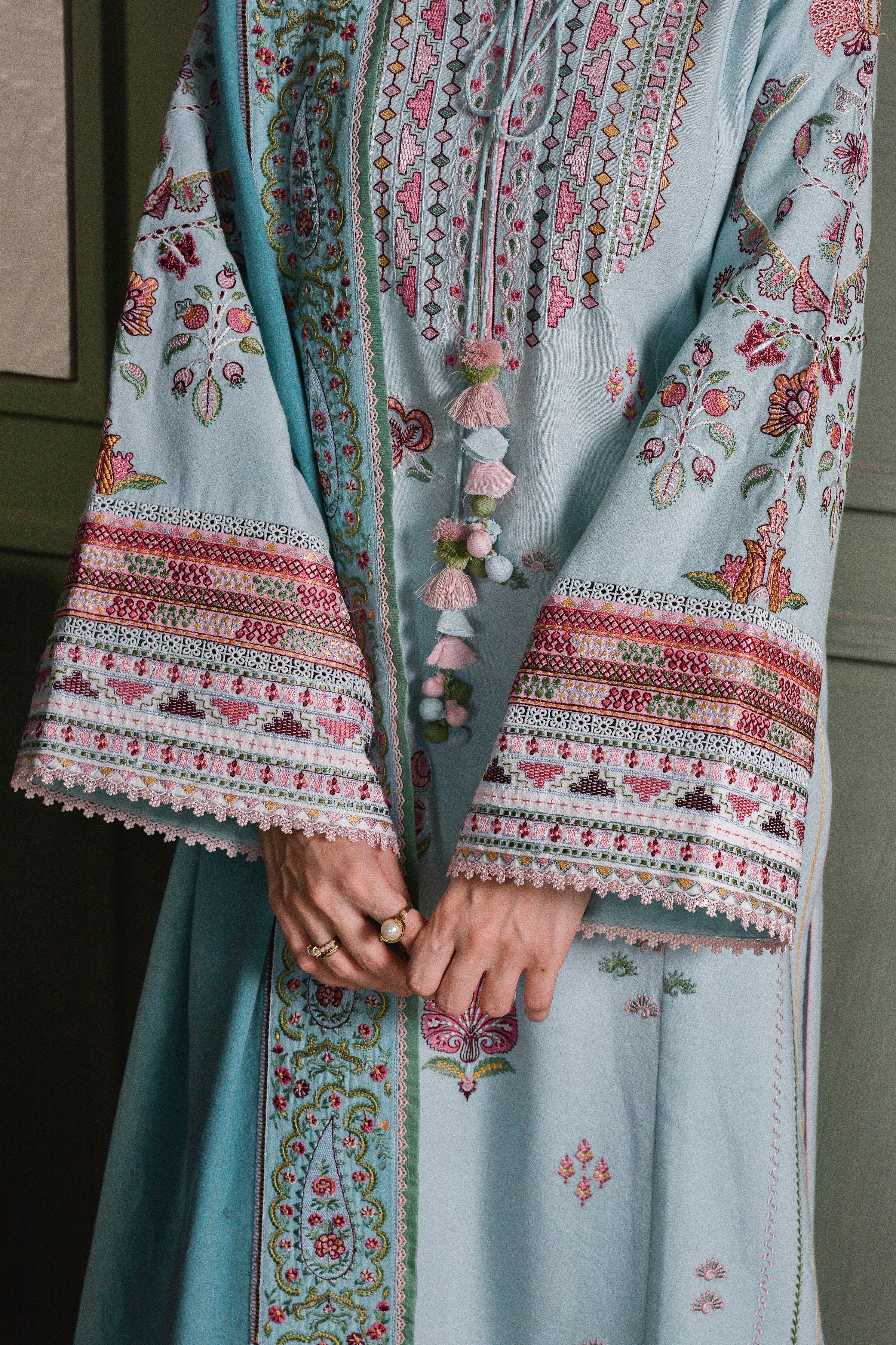 ICE BLUE LUXURY EMBROIDERED KARANDI SET (NEL-25634)