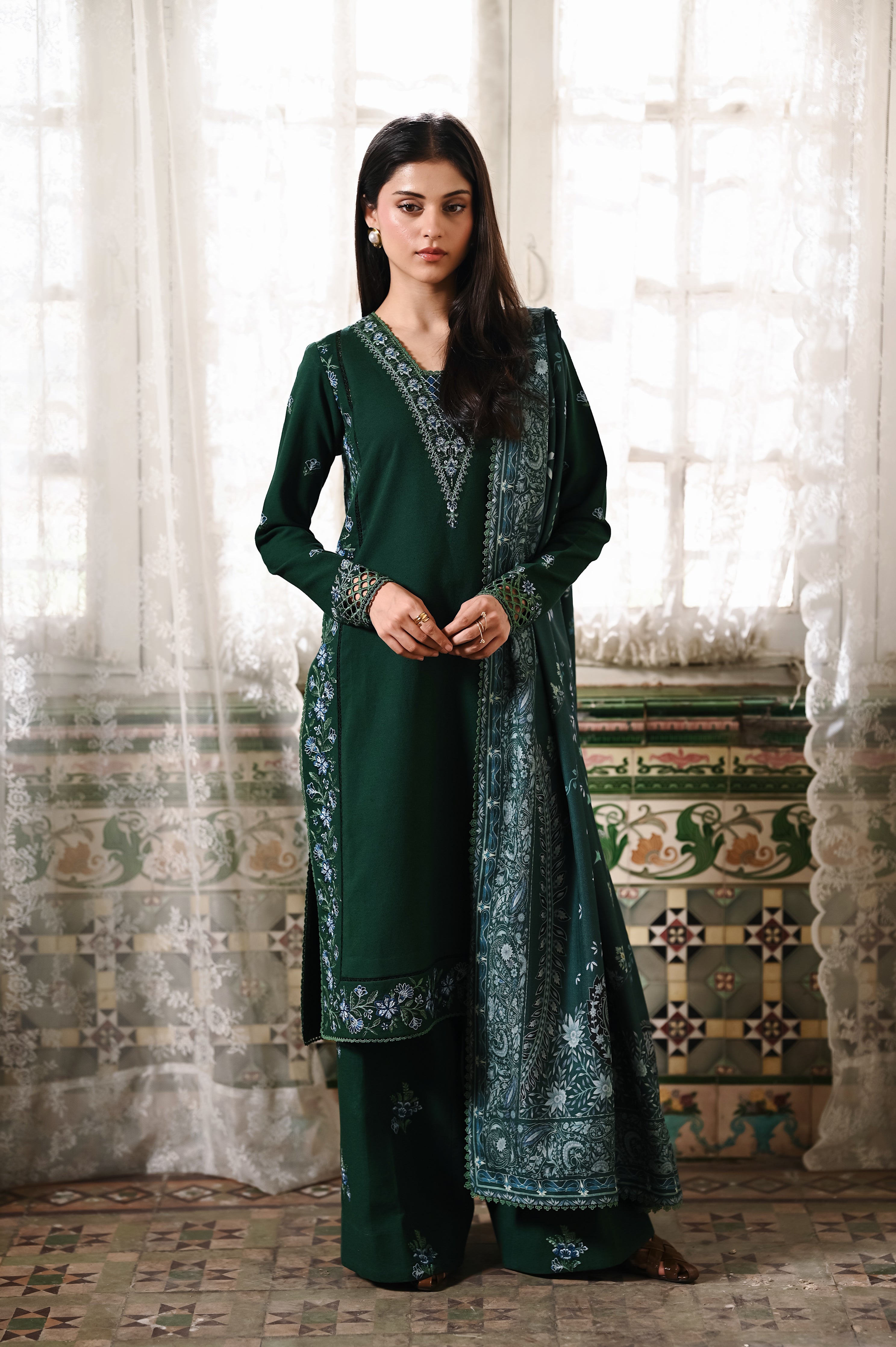 DEEP GREEN LUXURY EMBROIDERED KARANDI 3PCS SET(NPA3-25445)-REDAY TO WEAR