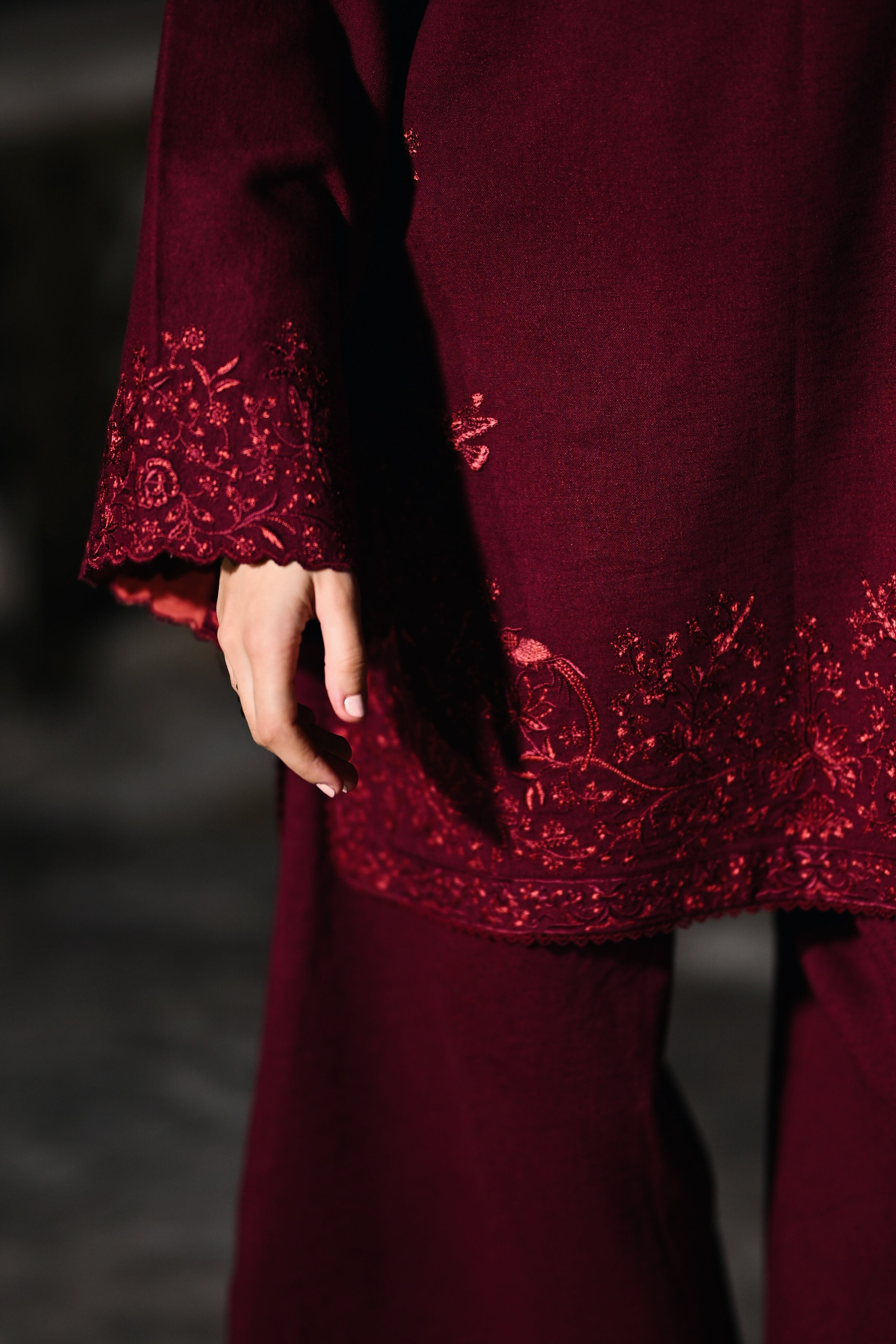BURGUNDY LUXURY EMBROIDERED KARANDI 2PCS SET (NPA2-25315)-READY TO WEAR