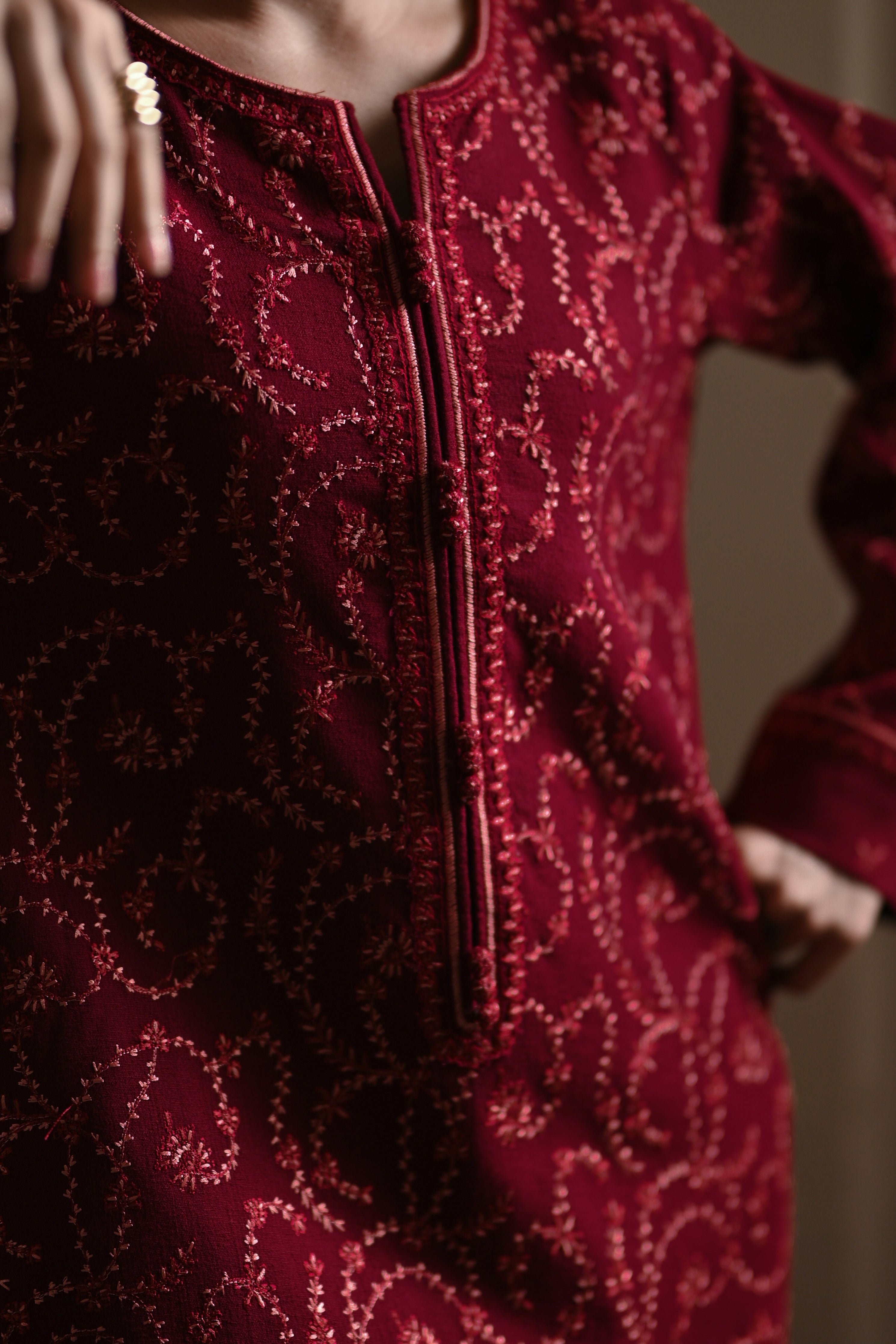 MAROON LUXURY EMBROIDERED KARANDI 2PCS SET (NPA2-25319)-READY TO WEAR