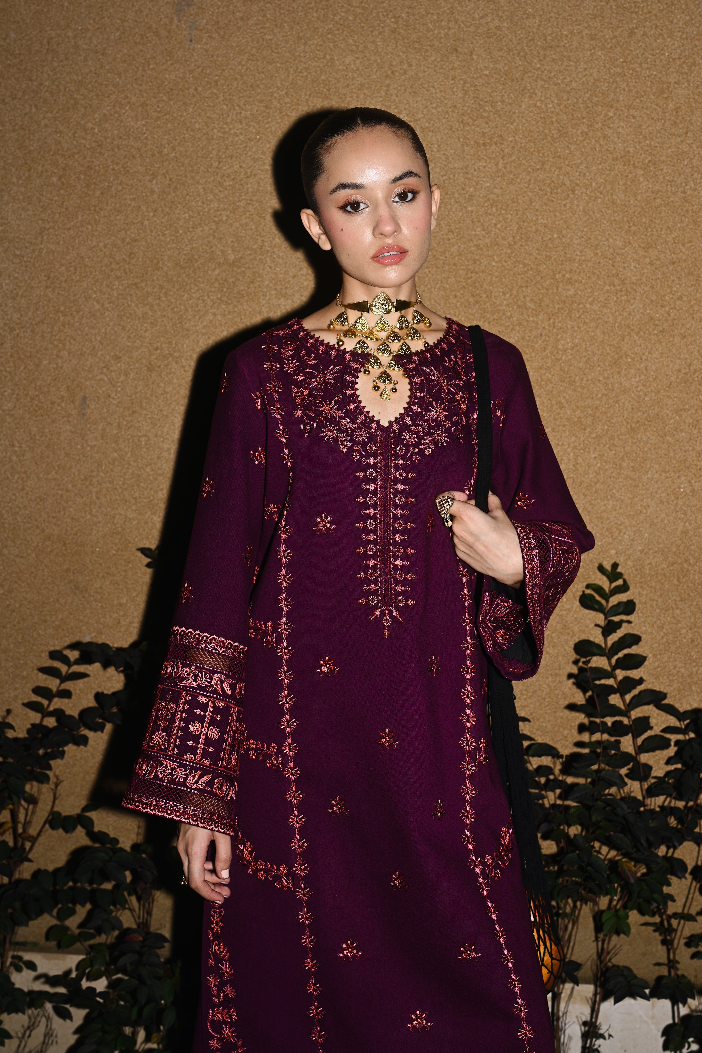 DEEP PLUM LUXURY EMBROIDERED KARANDI 2PCS SET (NPA2-25318)-READY TO WEAR