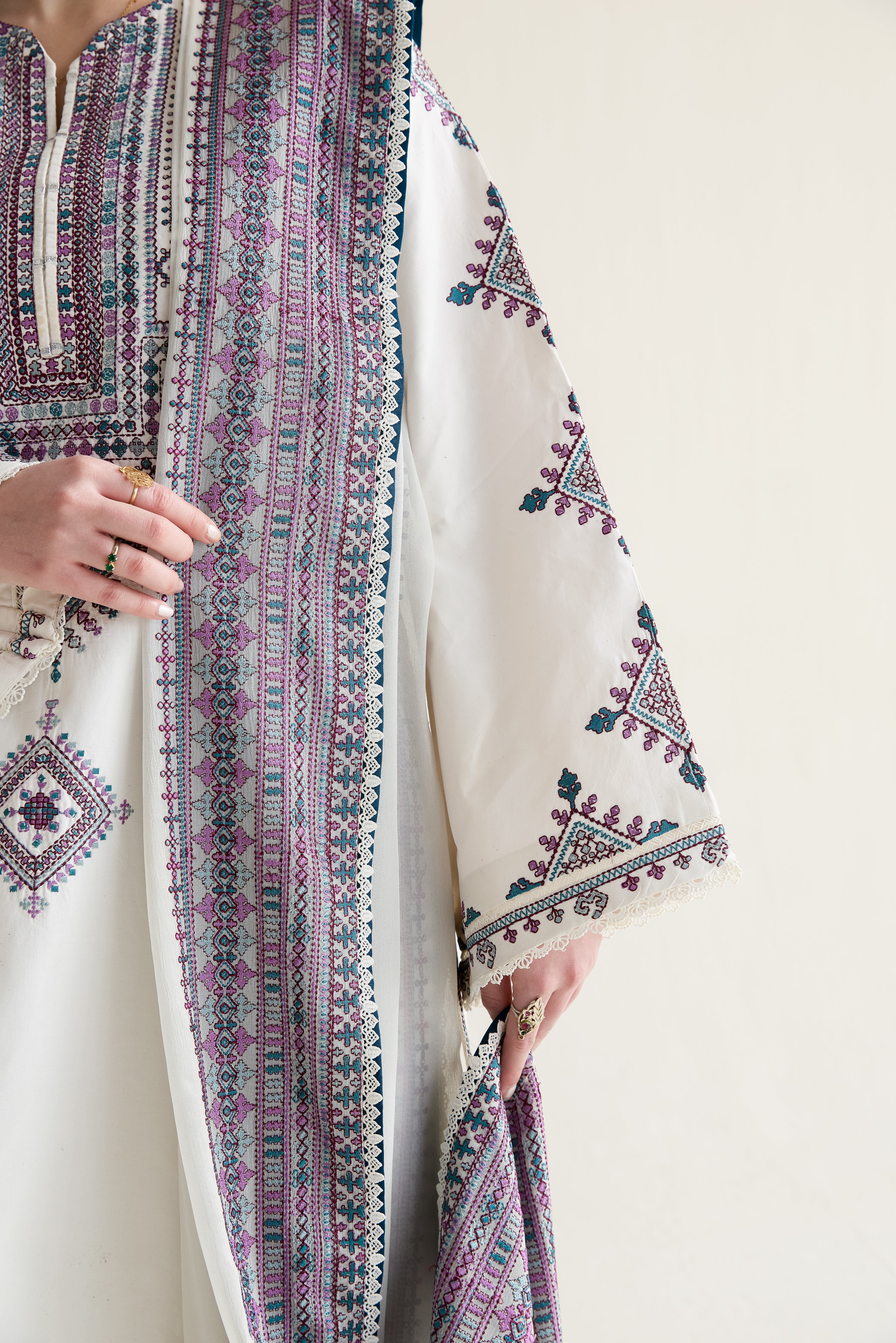 OFF-WHITE LUXURY EMBROIDERED LAWN 3PCS SET (NPA3-26406) - RAMADAN 2026 READY TO WEAR