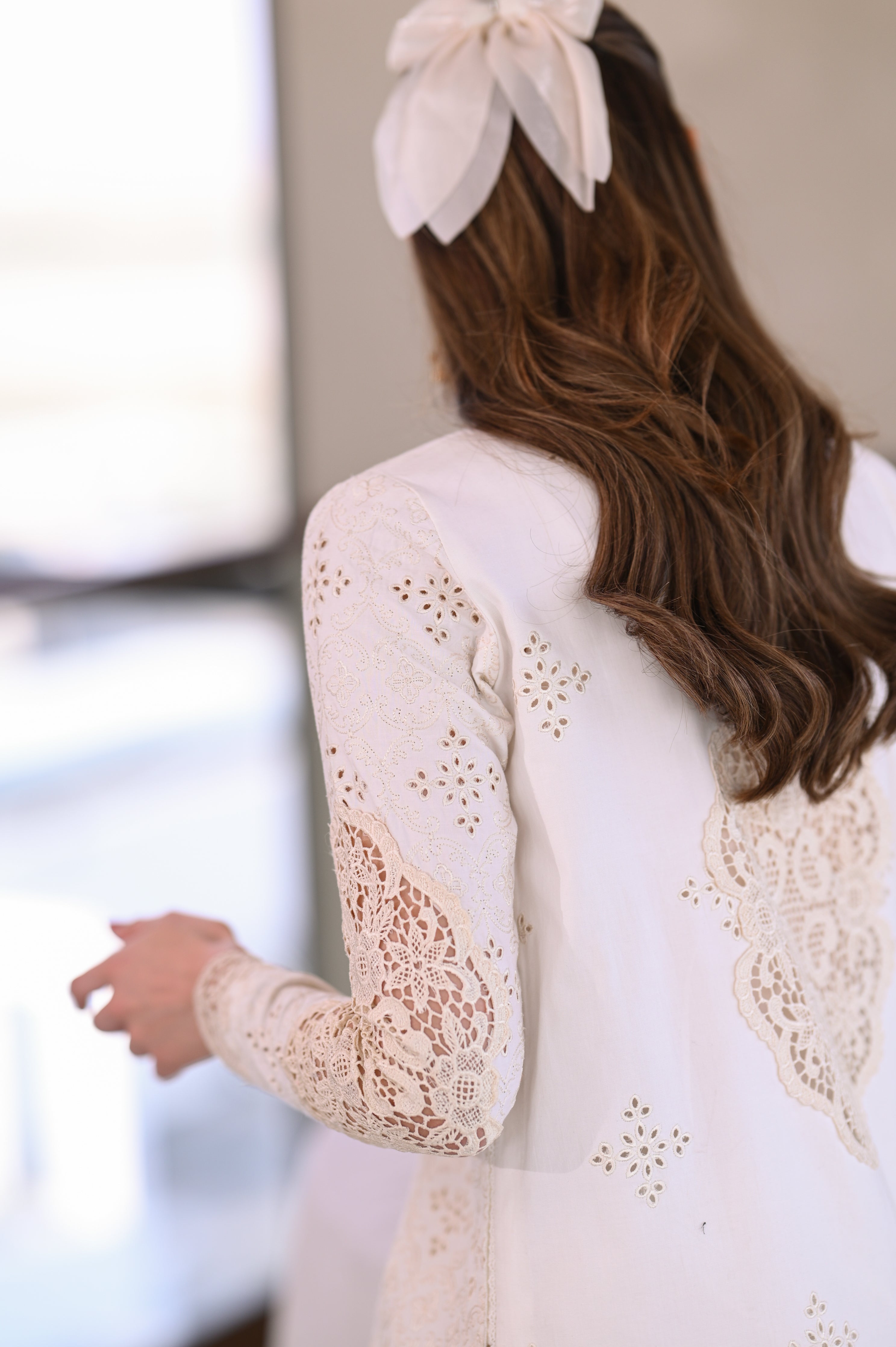 IVORY LUXURY EMBROIDERED LAWN SET (NEL-26604) LUXURY LAWN x EID 2026