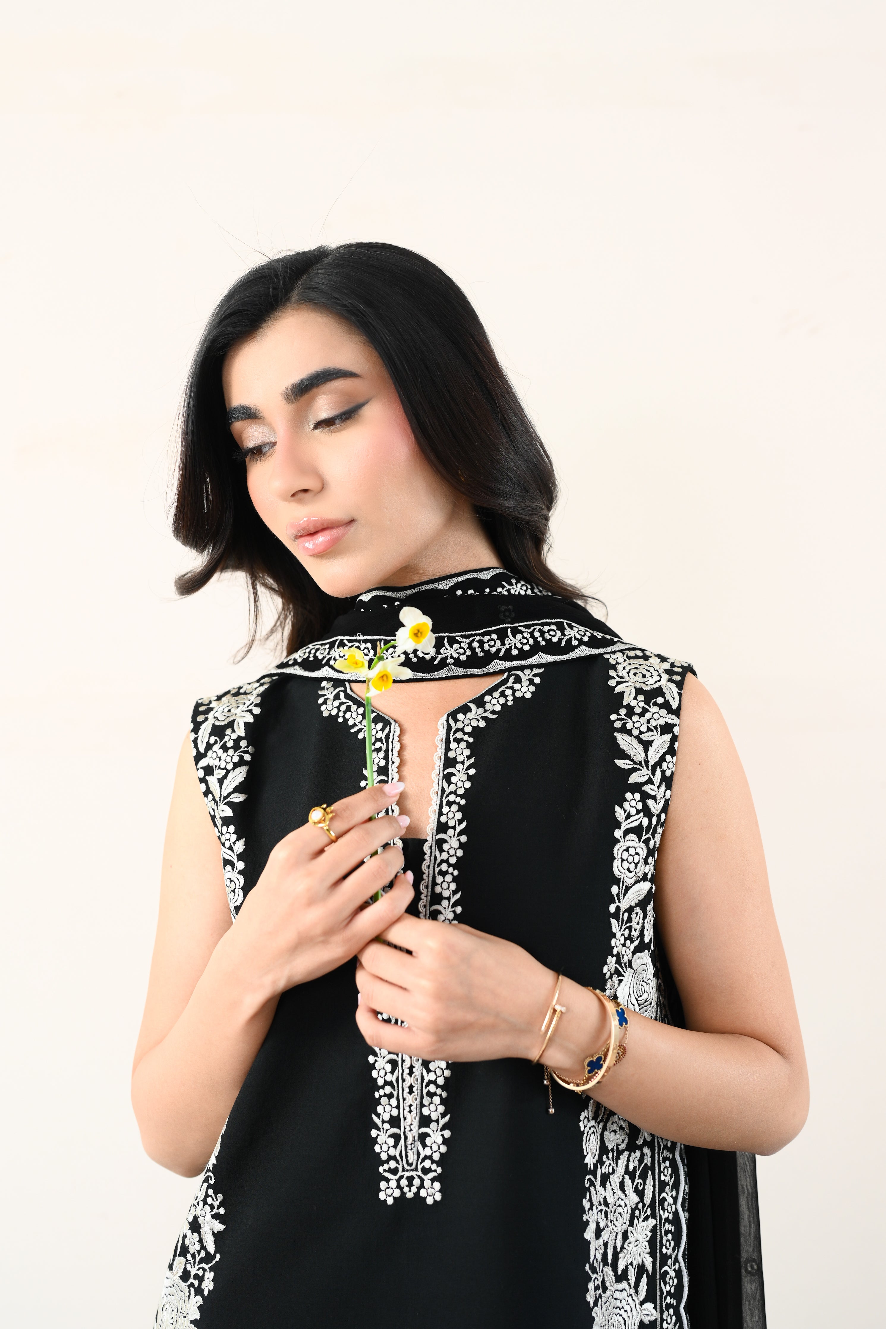 BLACK LUXURY EMBROIDERED LAWN 3PCS SET (NPA3-26411) - READY TO WEAR / EXPRESS SHIPPING