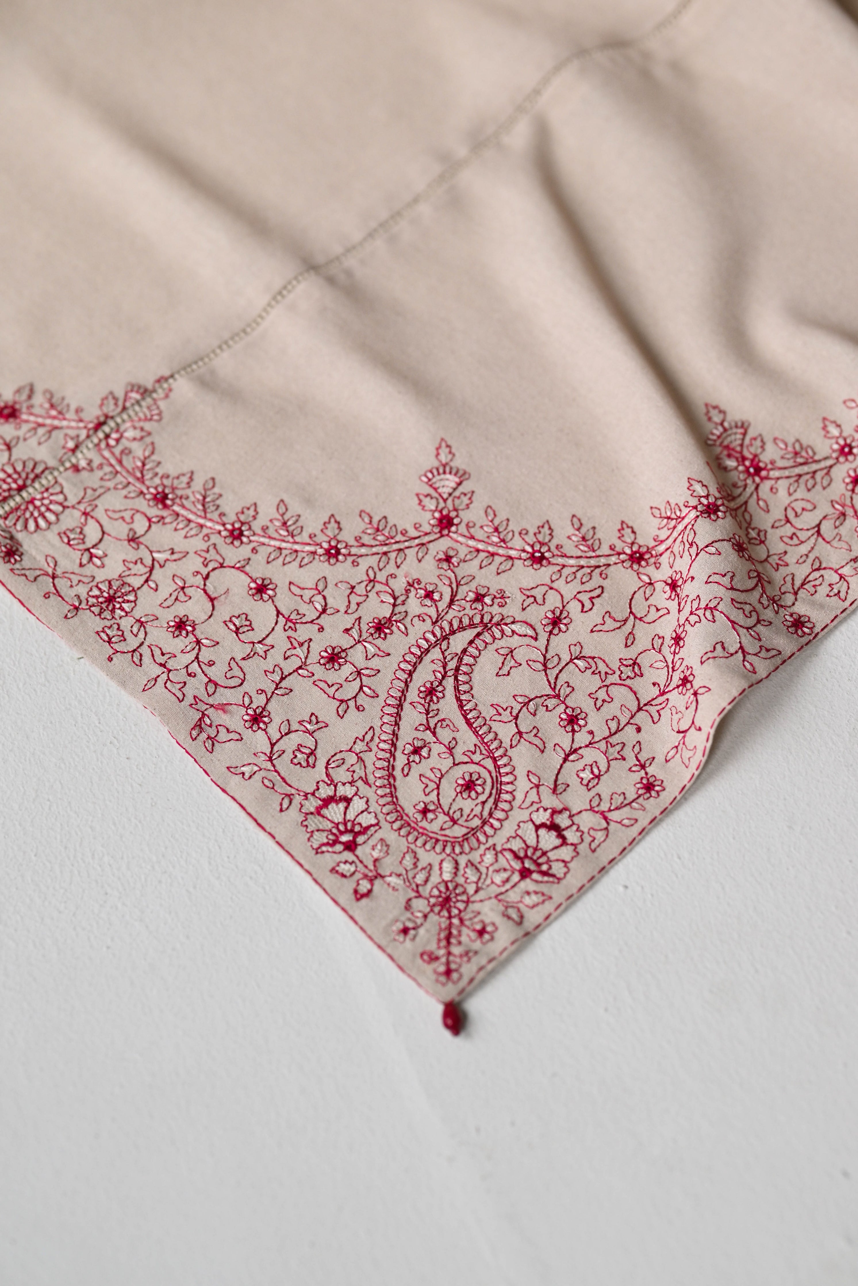 IVORY SKIN LUXURY EMBROIDERED KARANDI SET (NEL-24626)