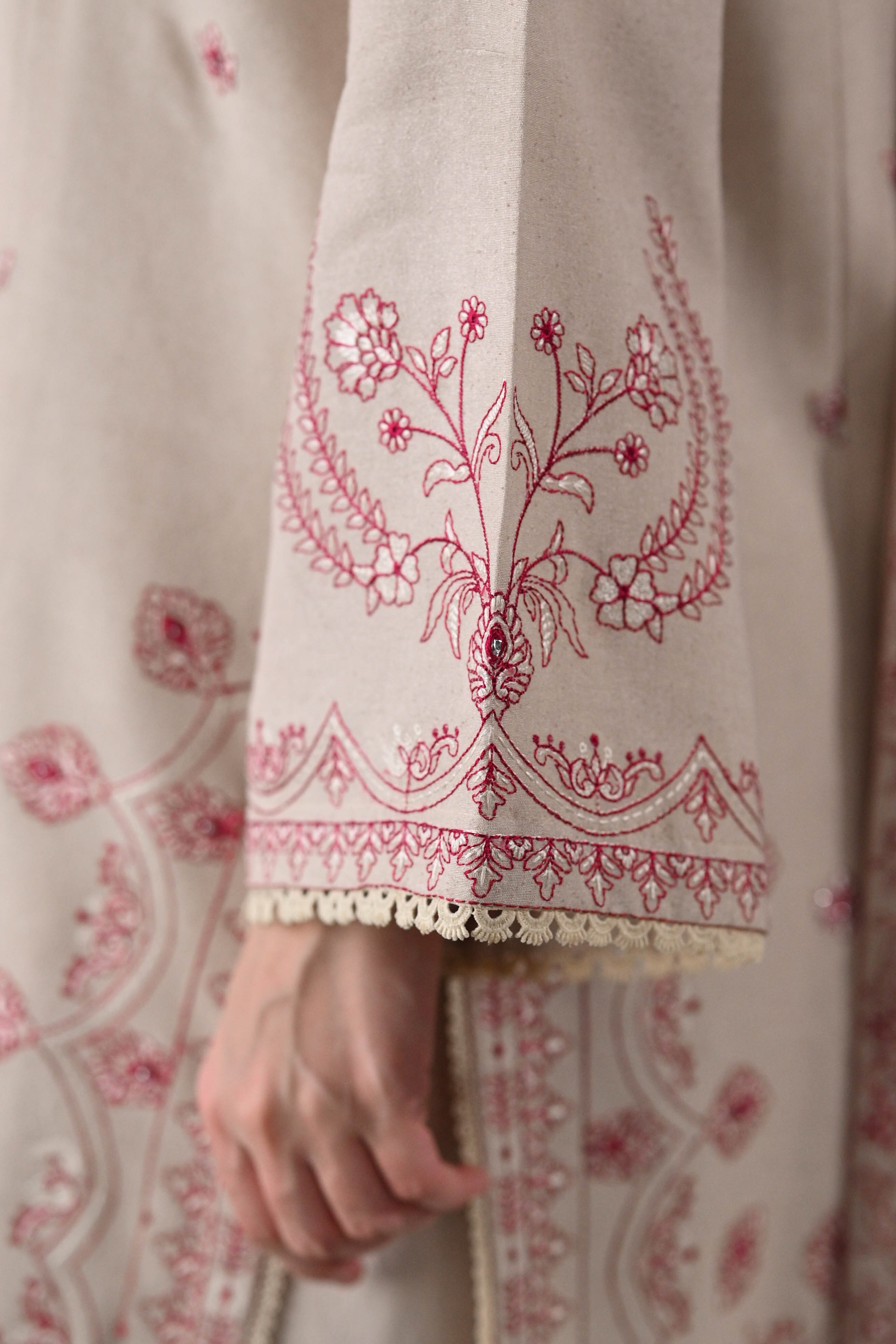 IVORY SKIN LUXURY EMBROIDERED KARANDI SET (NEL-24626)