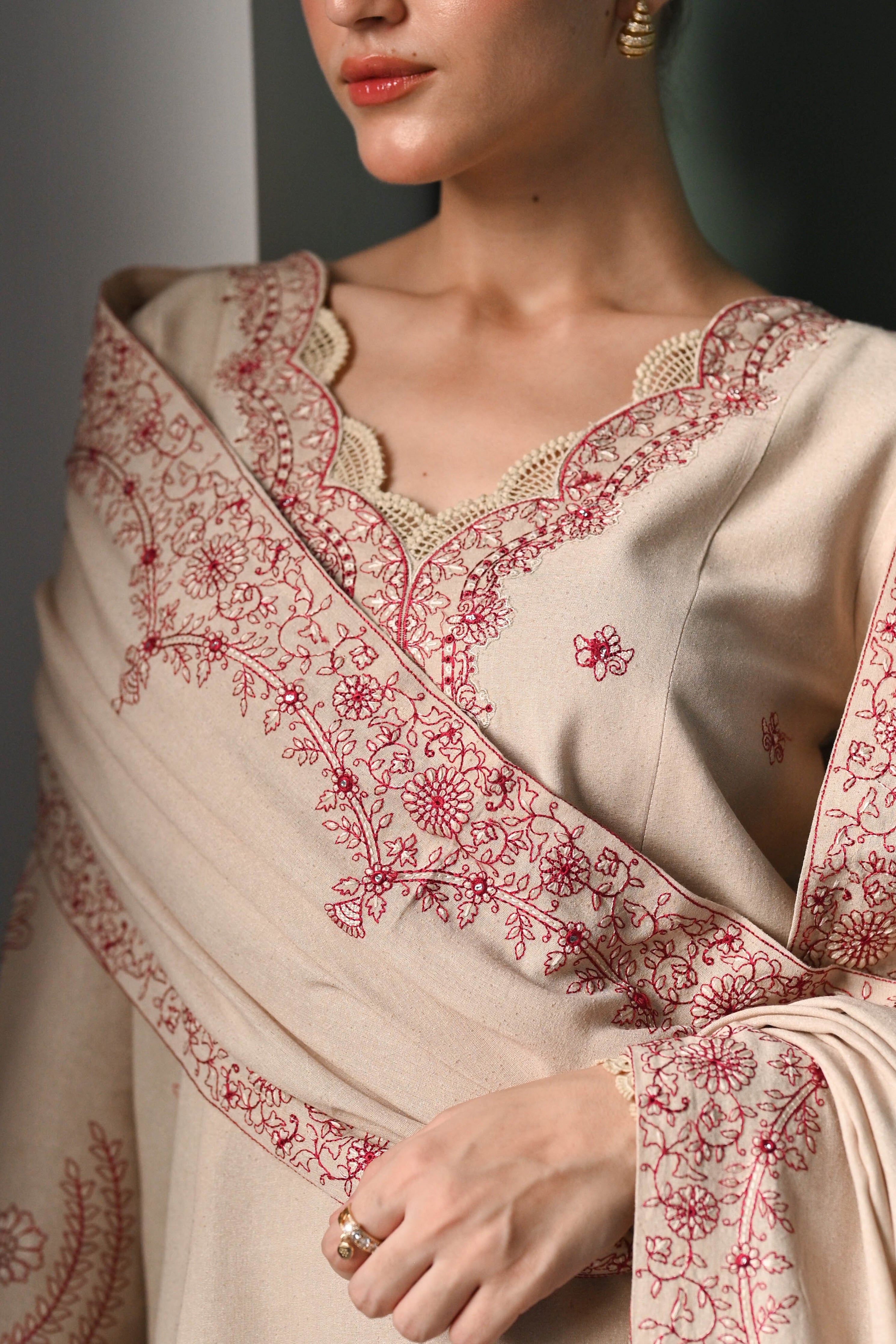 IVORY SKIN LUXURY EMBROIDERED KARANDI SET (NEL-24626)