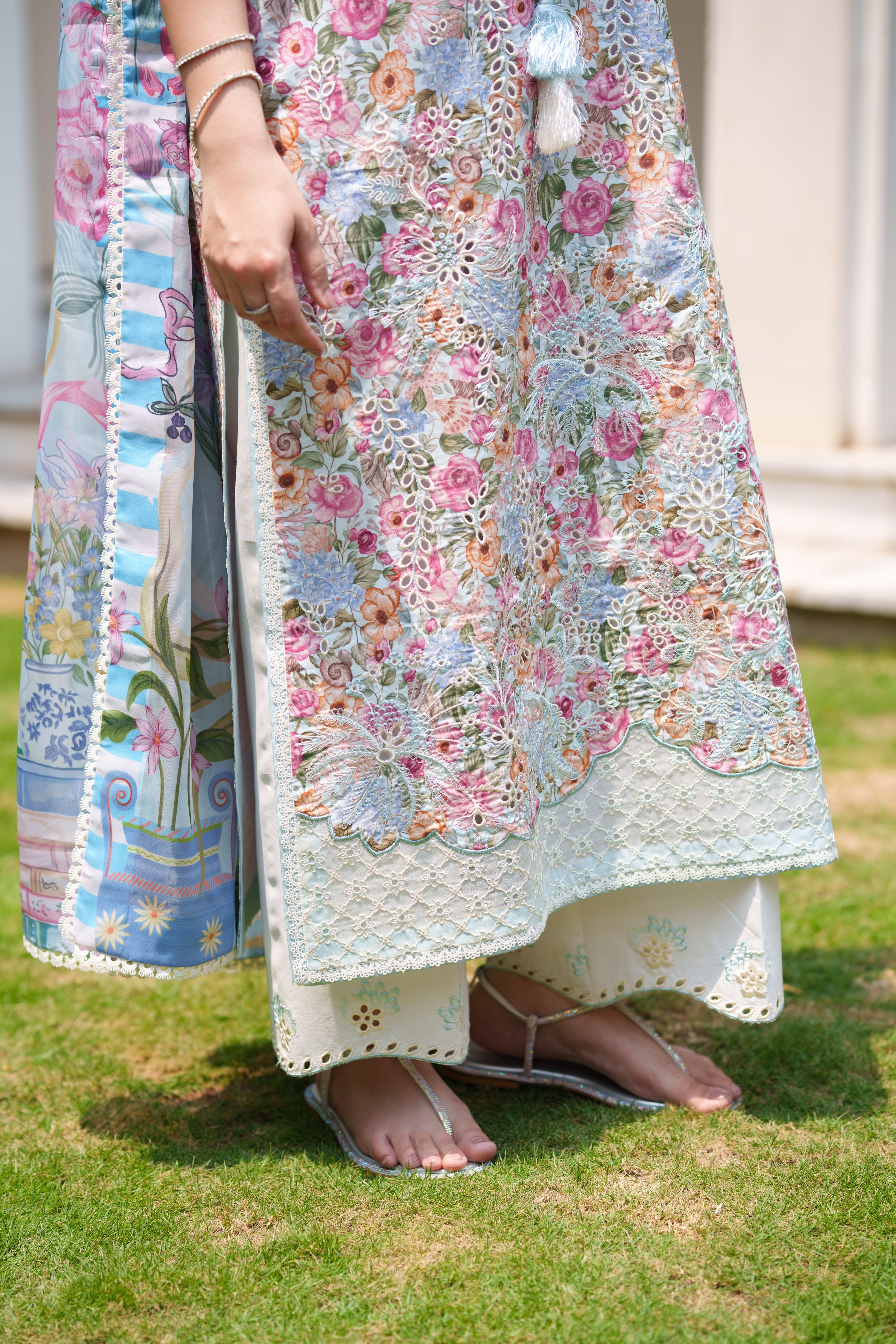SOFT BLUE LUXURY EMBROIDERED PRINTED PREMIUM COTTON 3PCS SET (NEL-26628)