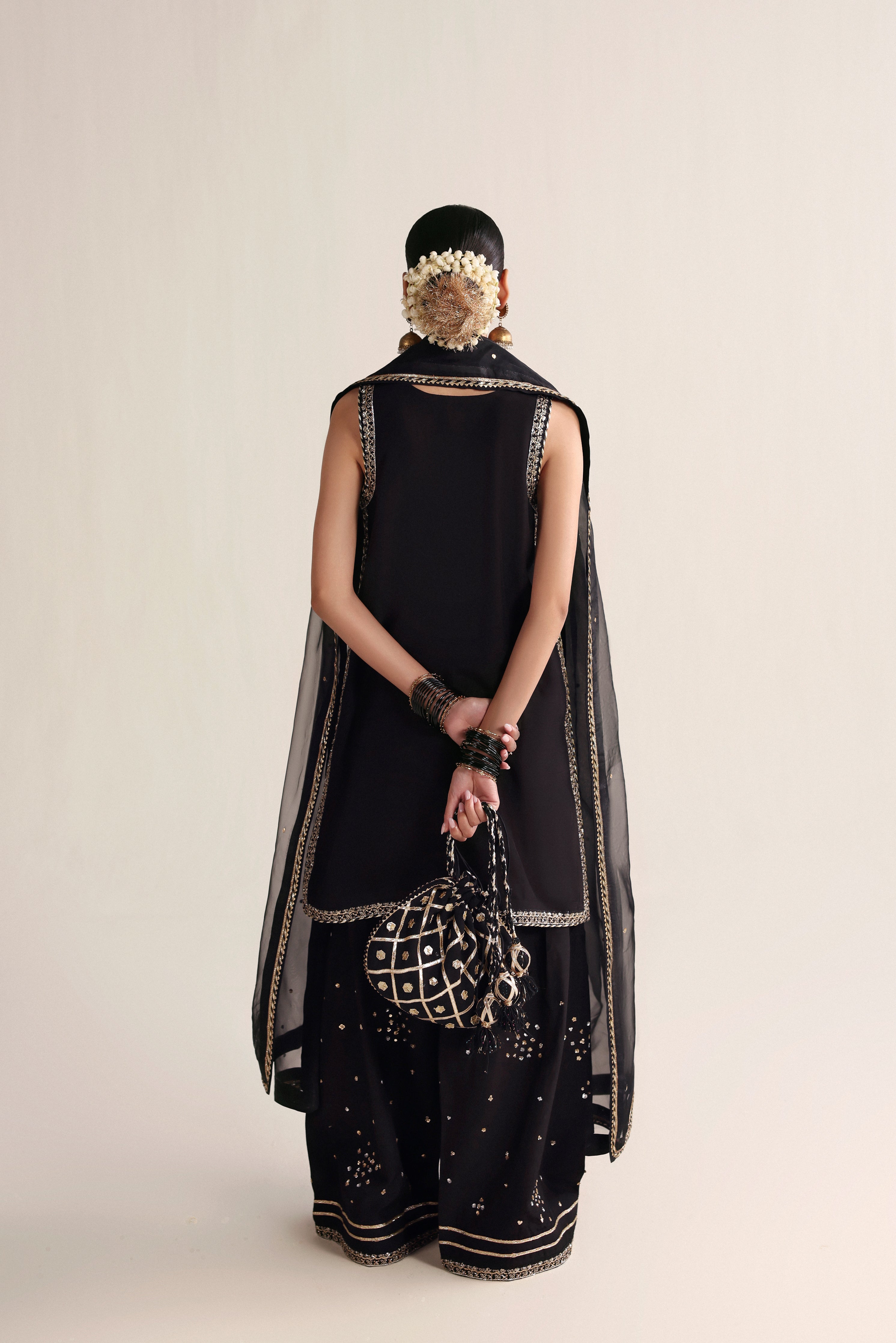 BLACK LUXURY WEDDING EDIT 2026 (NPA3-26450)