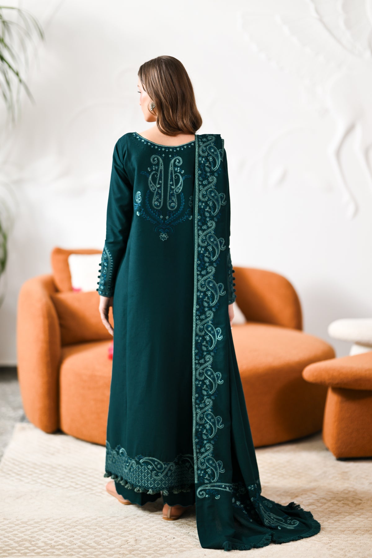 LYRA - DEEP EMERALD LUXURY EMBROIDERED KARANDI 3PCS SET (NEL-26639)