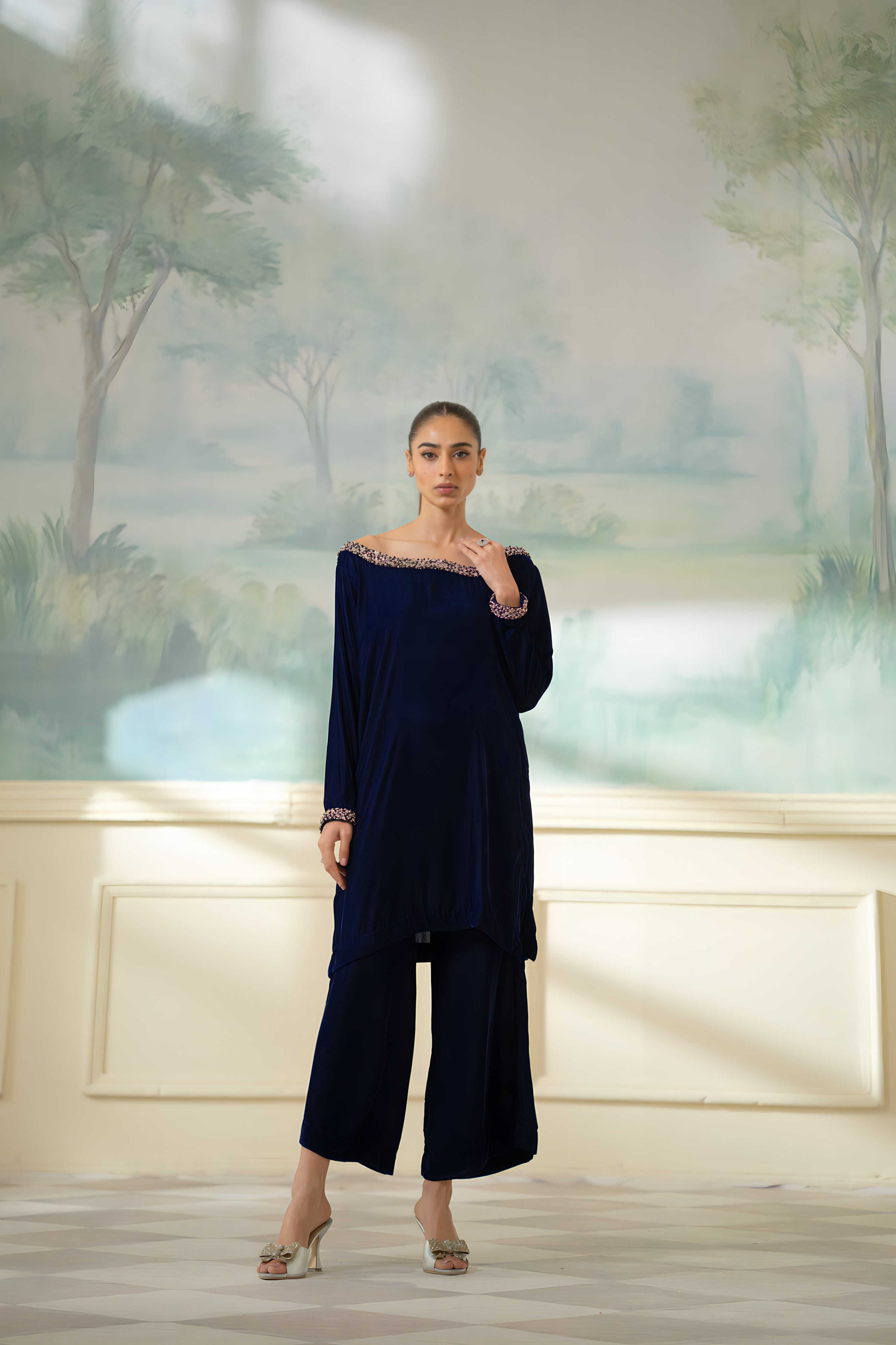 ROYAL BLUE VELVET SET (NPA2-23342)