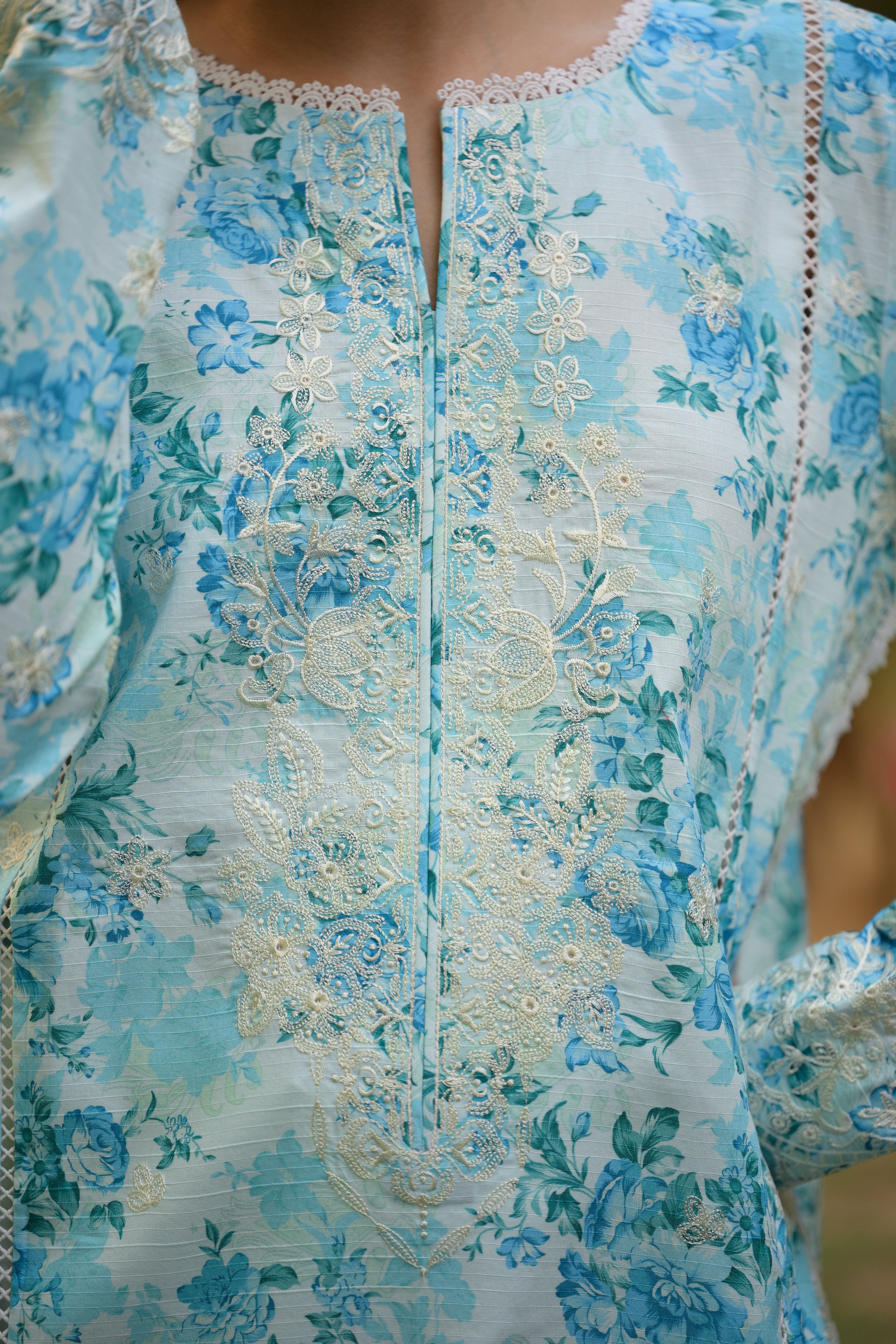 MINT SORBET LUXURY PRINTED EMBROIDERED LAWN SET (NEL-25618)