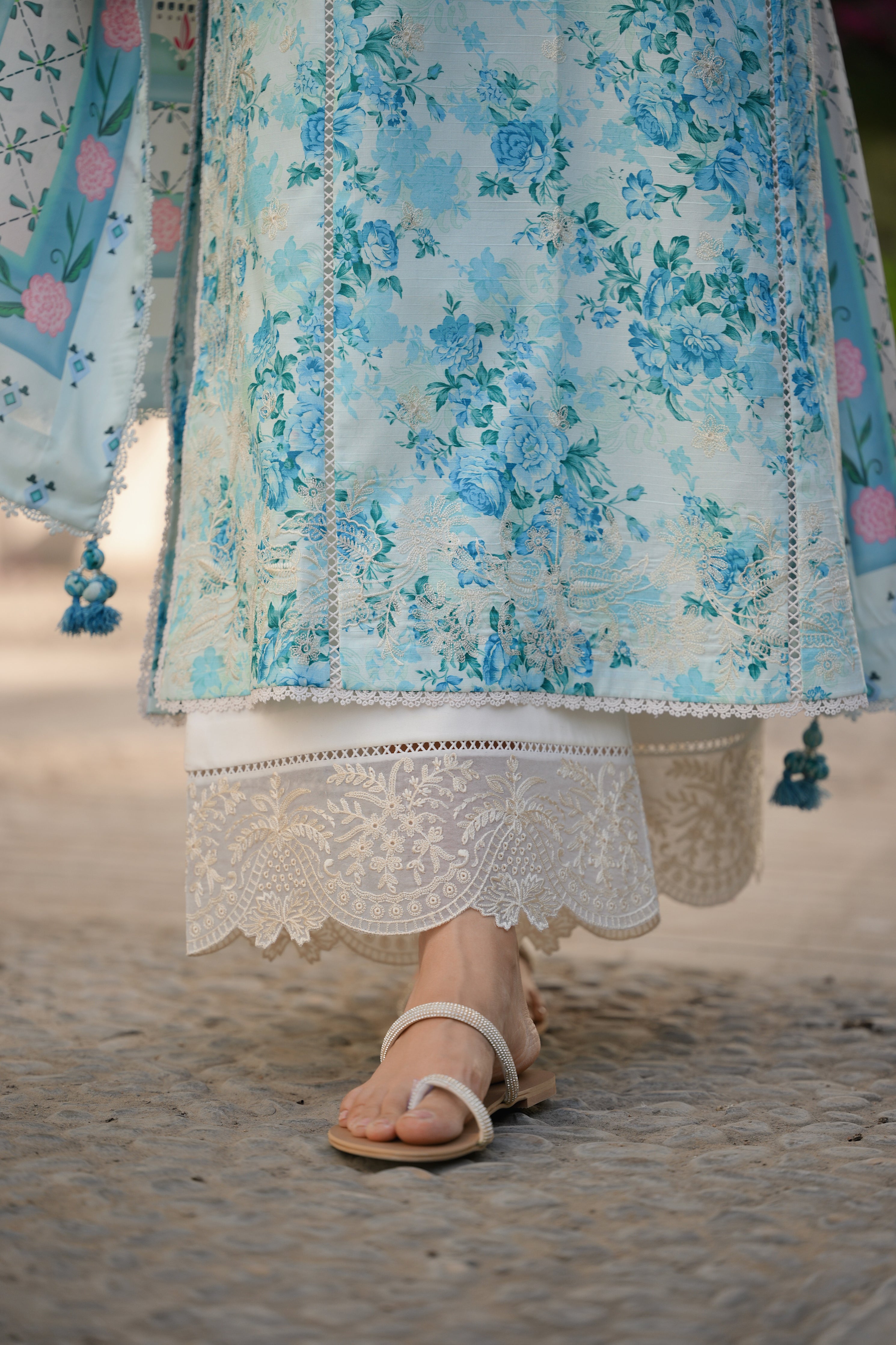 MINT SORBET LUXURY PRINTED EMBROIDERED LAWN SET (NEL-25618)