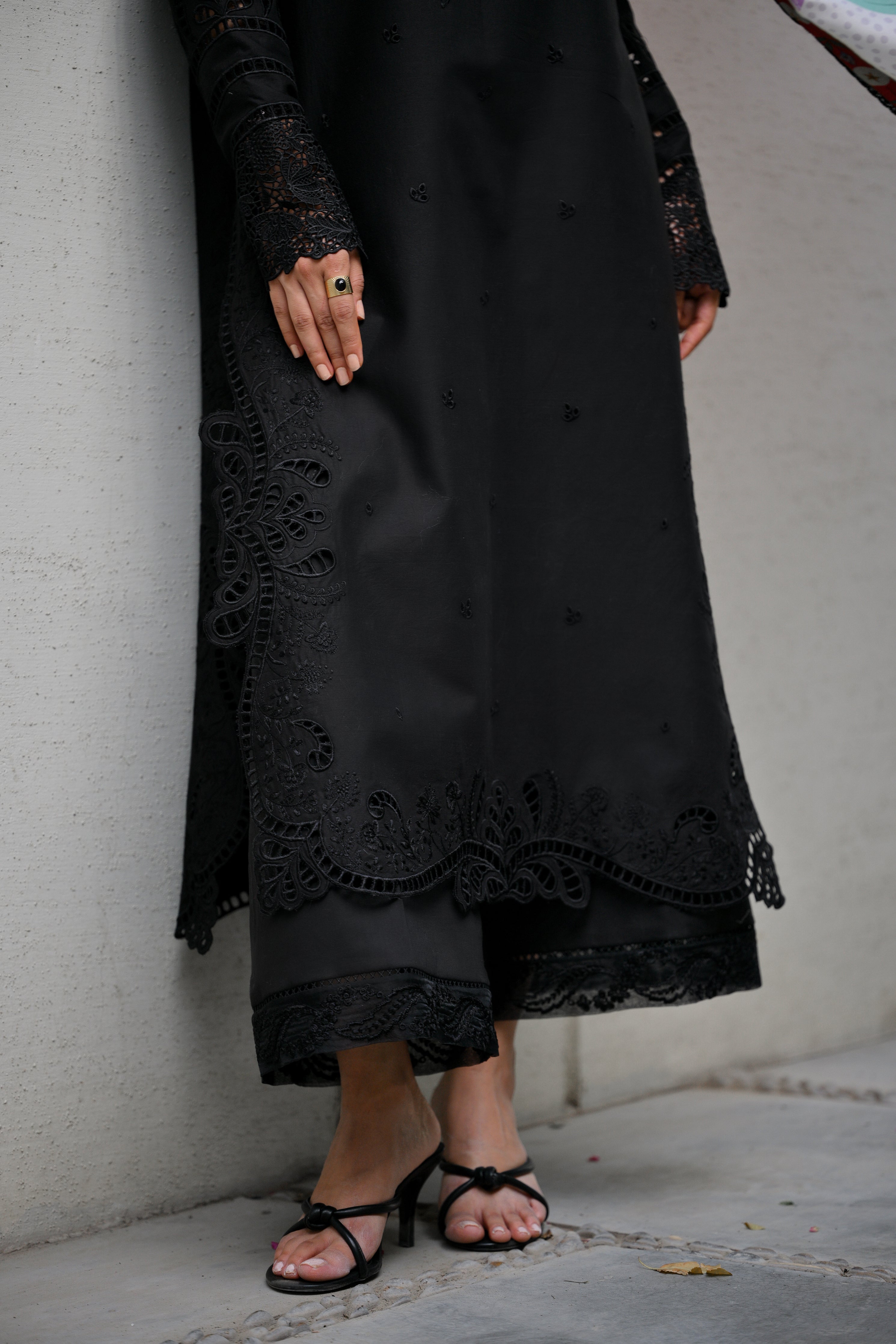 WATERMELON / BLACK LUXURY PRINTED EMBROIDERED LAWN SET (NEL-25611)