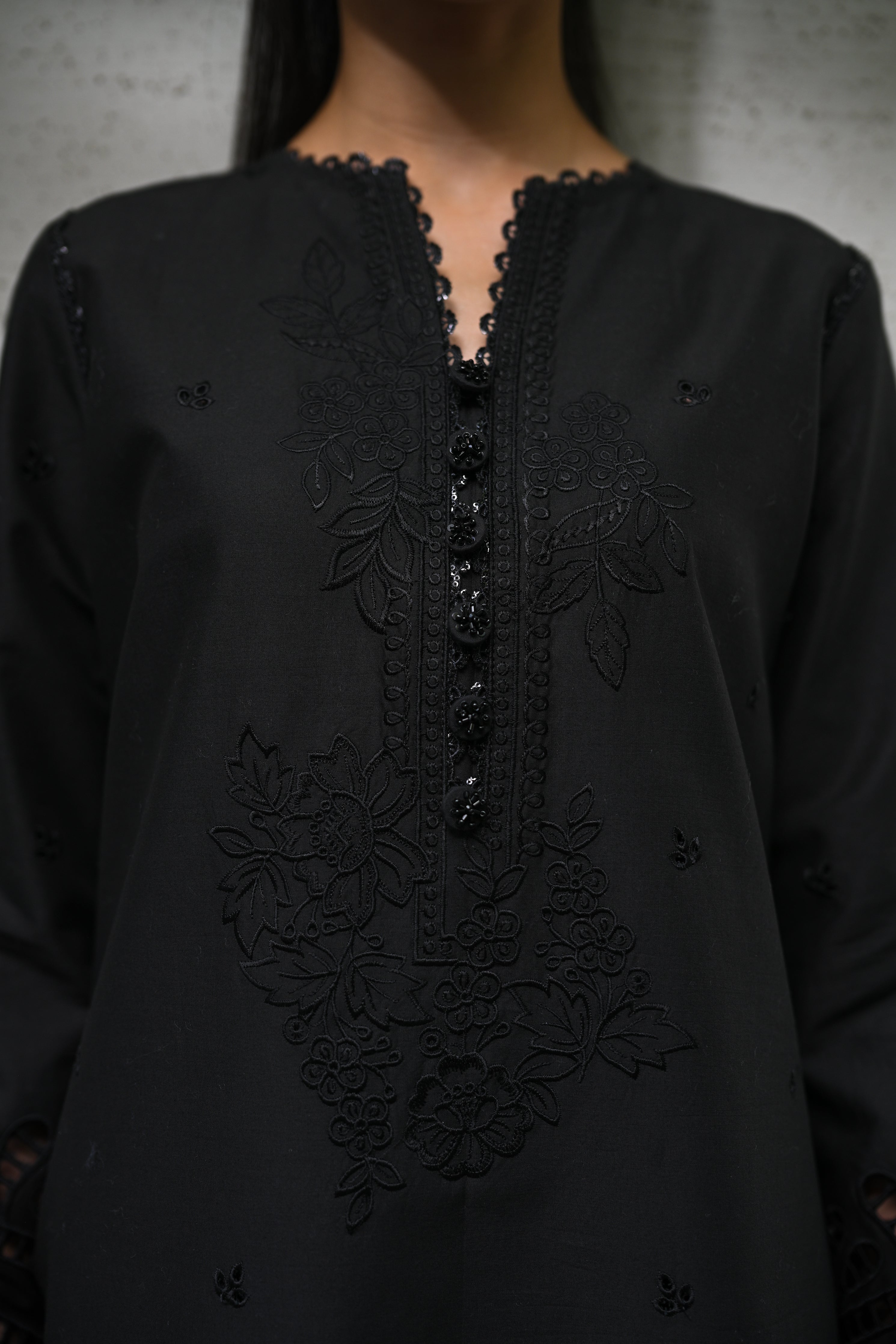 WATERMELON / BLACK LUXURY PRINTED EMBROIDERED LAWN SET (NEL-25611)