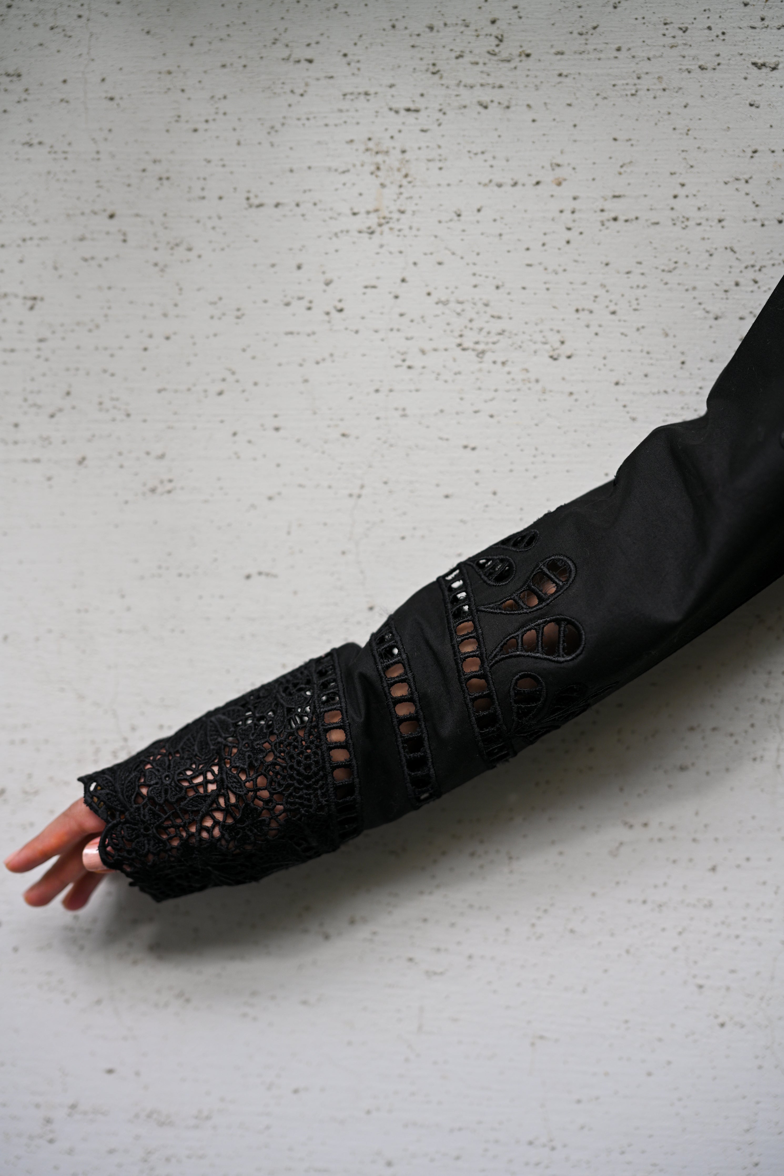 WATERMELON / BLACK LUXURY PRINTED EMBROIDERED LAWN SET (NEL-25611)