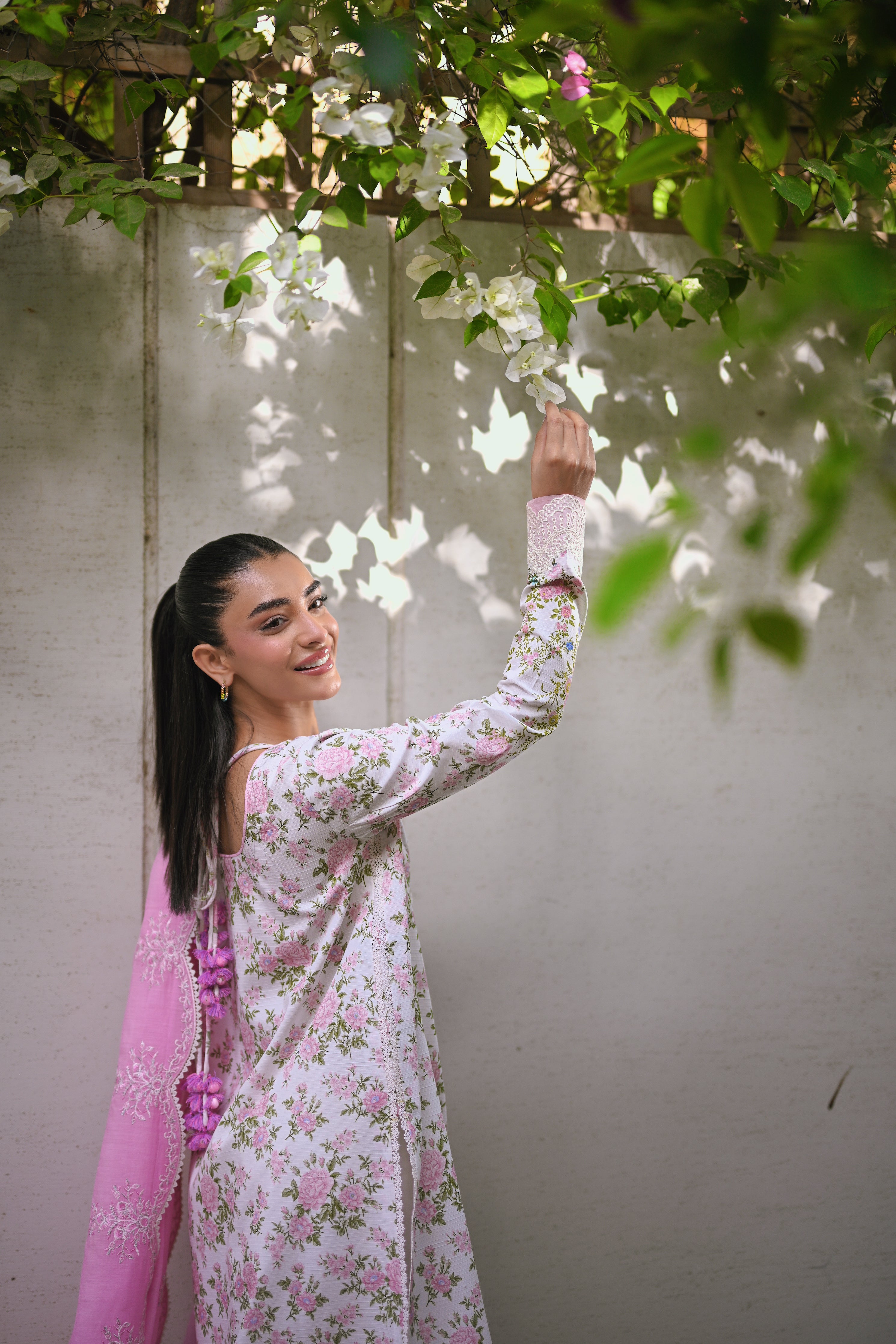 IVORY GARDEN LUXURY PRINTED EMBROIDERED LAWN SET (NEL-25621)