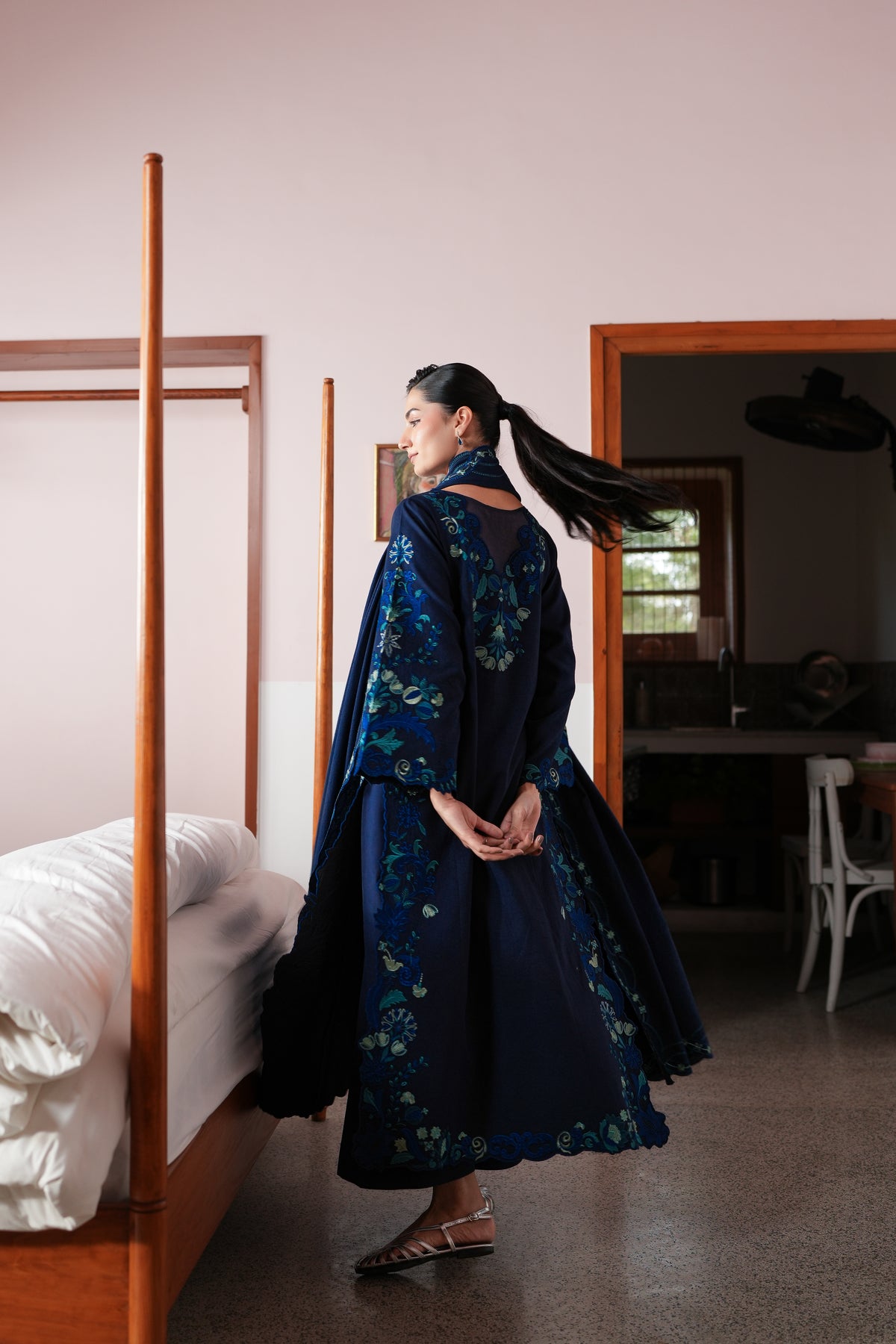 Jugnu LUXURY EMBROIDERED KARANDI 3PCS SET (NPA3-26461)