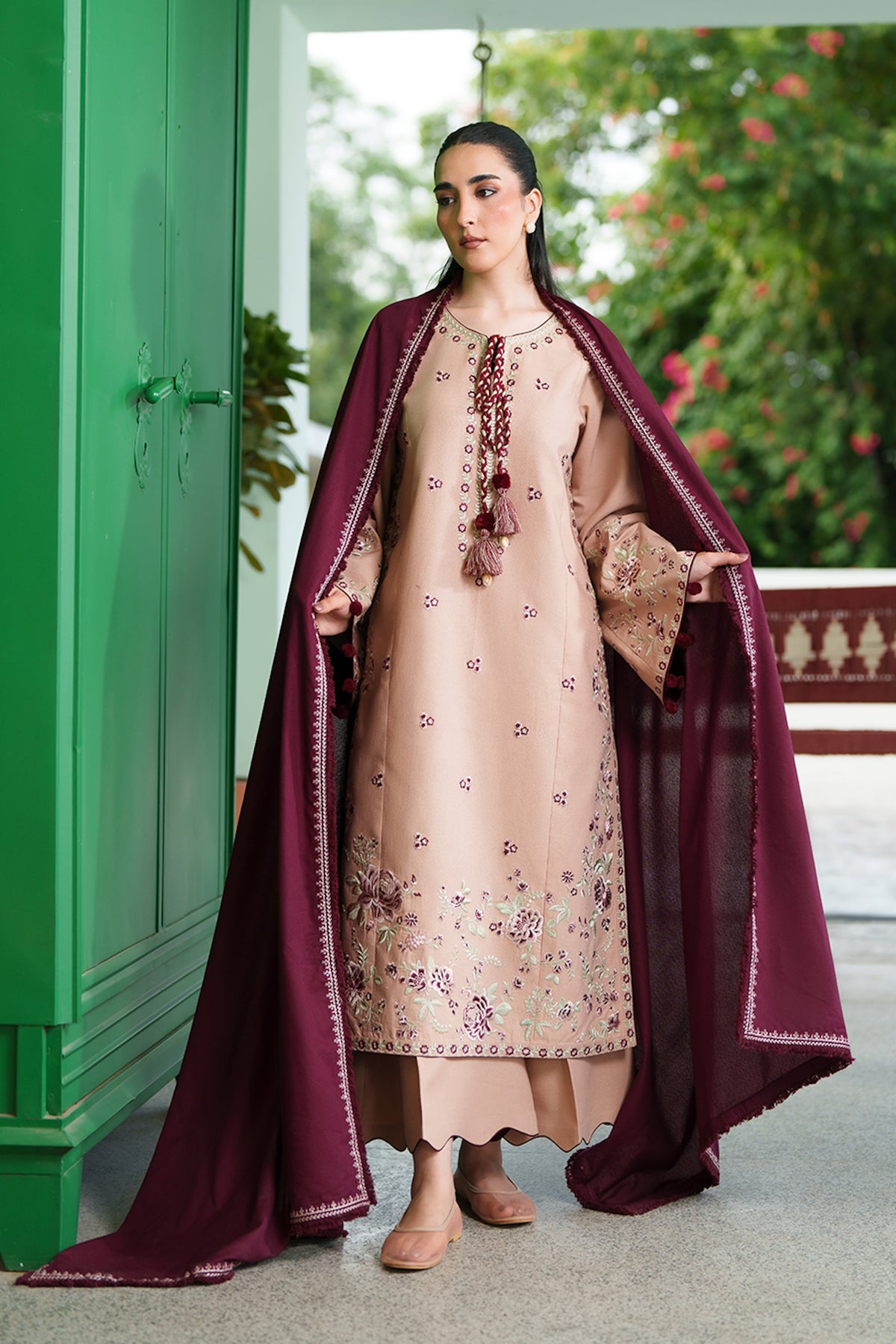 Dopahar LUXURY EMBROIDERED KARANDI 3PCS SET (NPA3-26468)