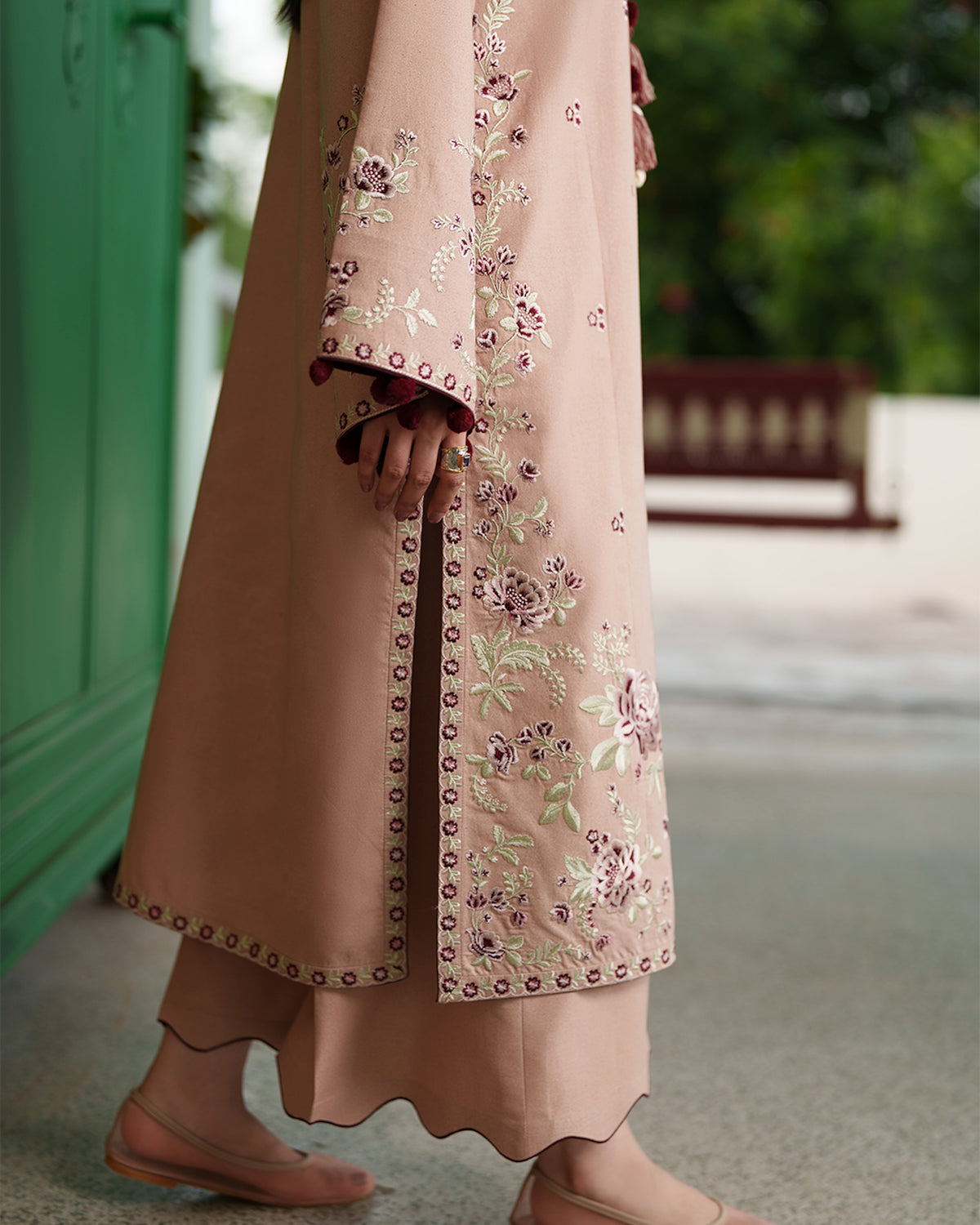 Dopahar LUXURY EMBROIDERED KARANDI 3PCS SET (NPA3-26468)