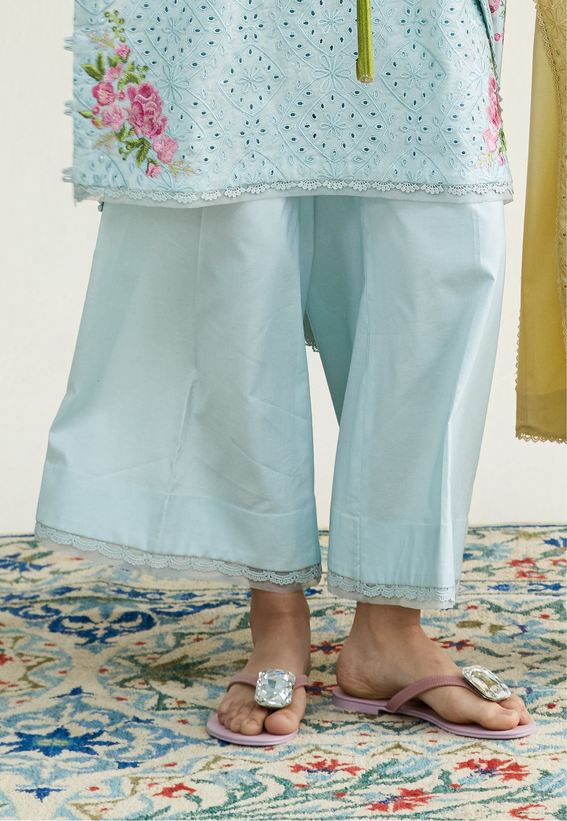 AYNA BUBBLE GUM SLIP-ON SANDALS (ZBN-25004)