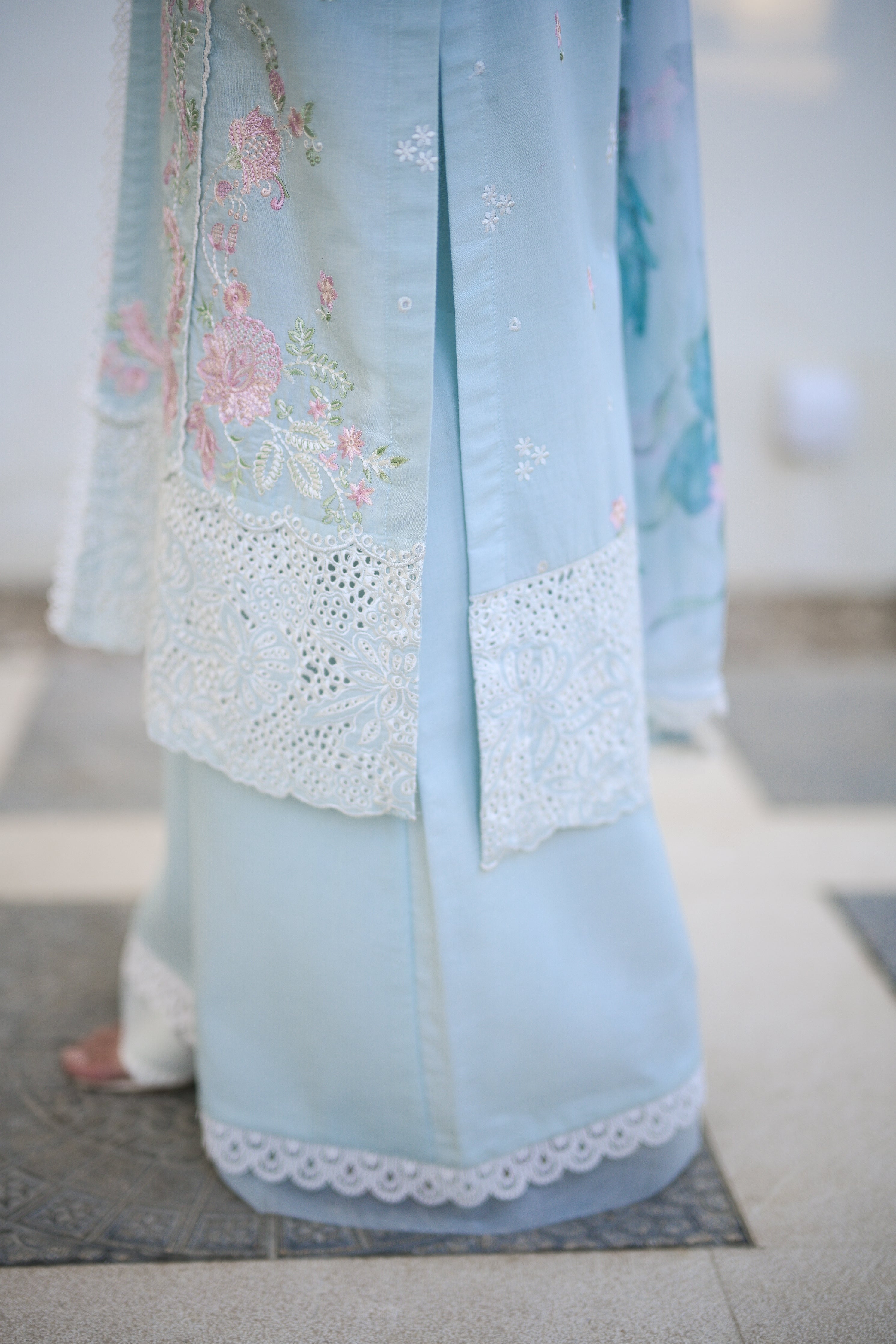 ZAHRA (ICE BLUE) - LUXURY LAWN x EID 2024