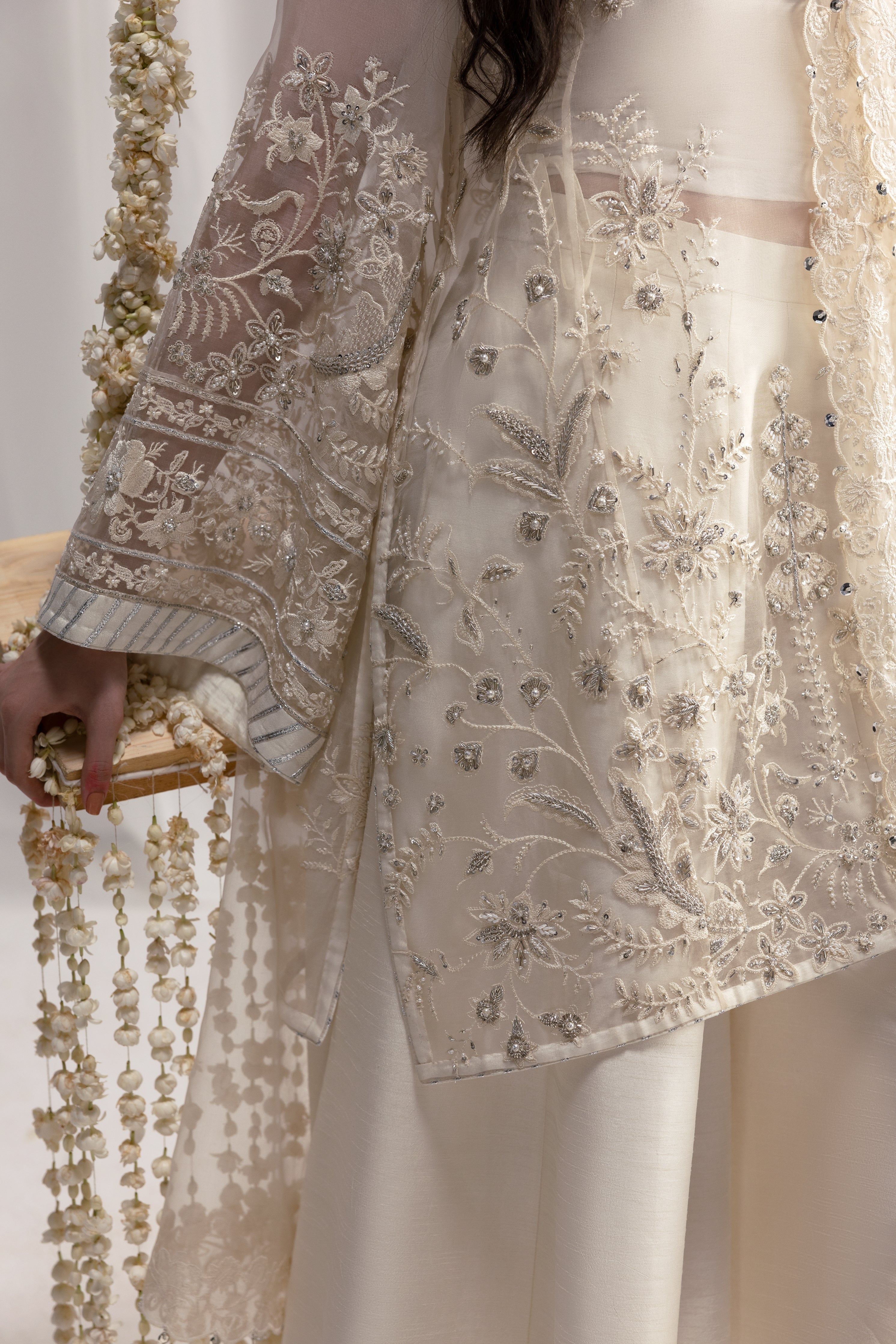 IVORY LUXURY WEDDING EDIT 2025 (NPA3-25452)