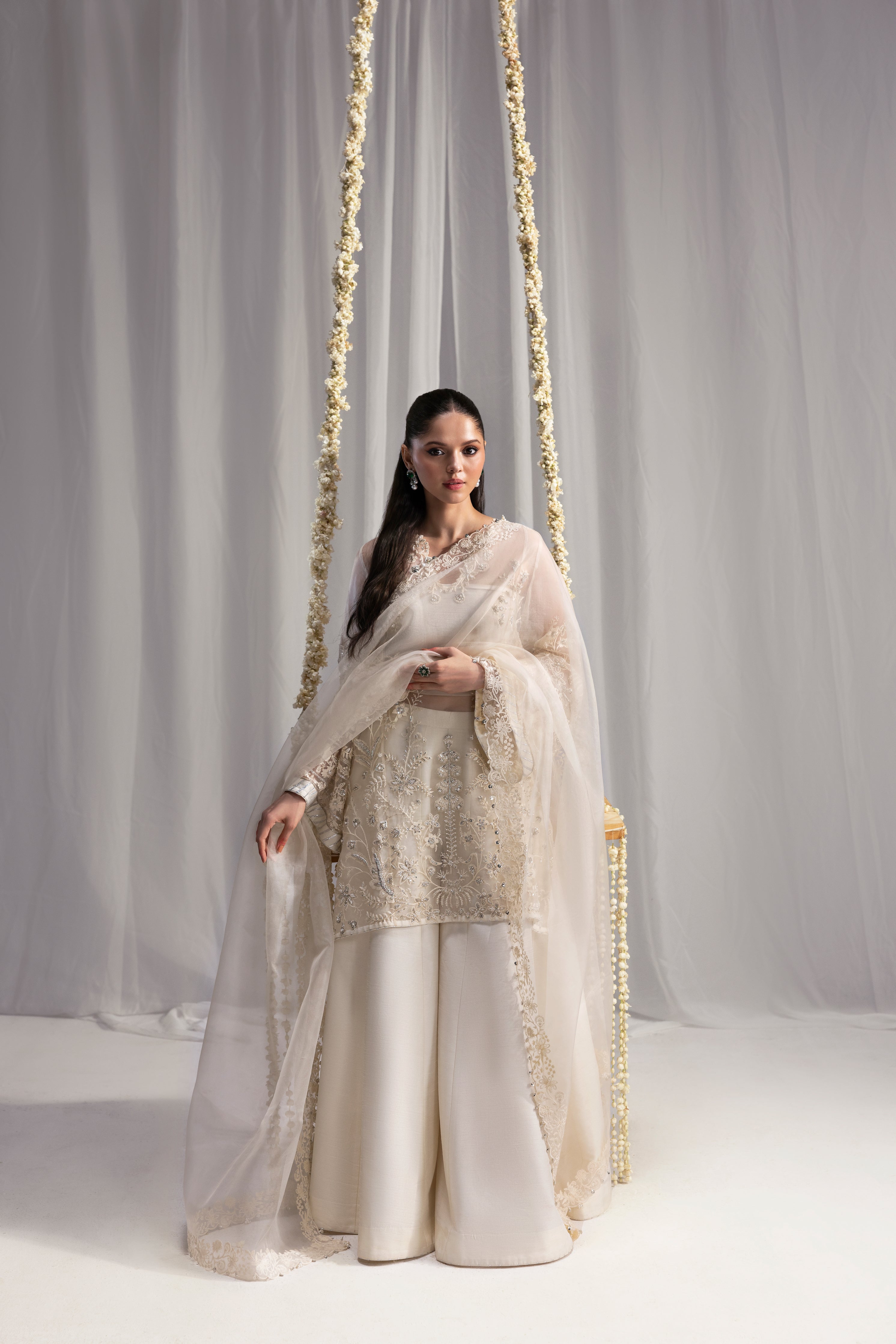 IVORY LUXURY WEDDING EDIT 2025 (NPA3-25452)