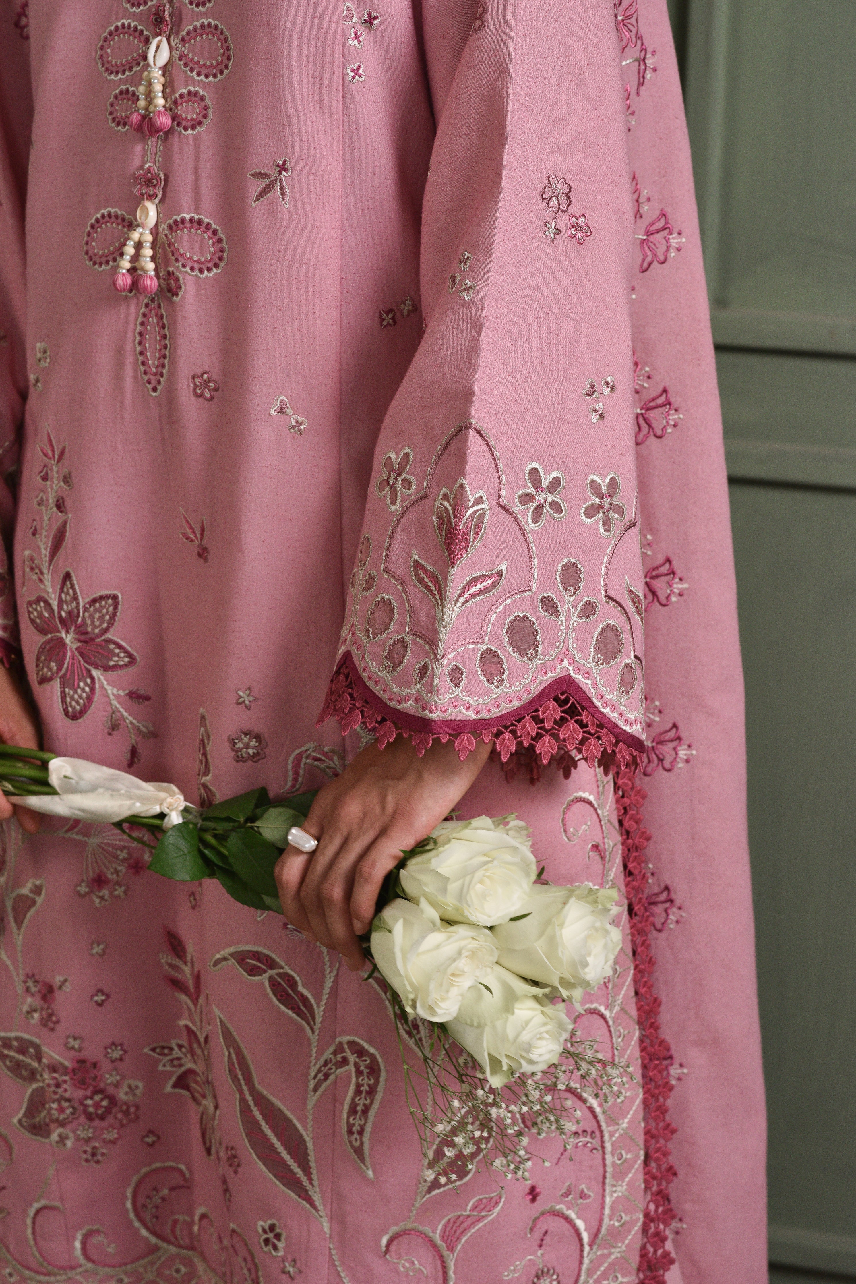 BLUSH PINK LUXURY EMBROIDERED KARANDI SET (NEL-25632)