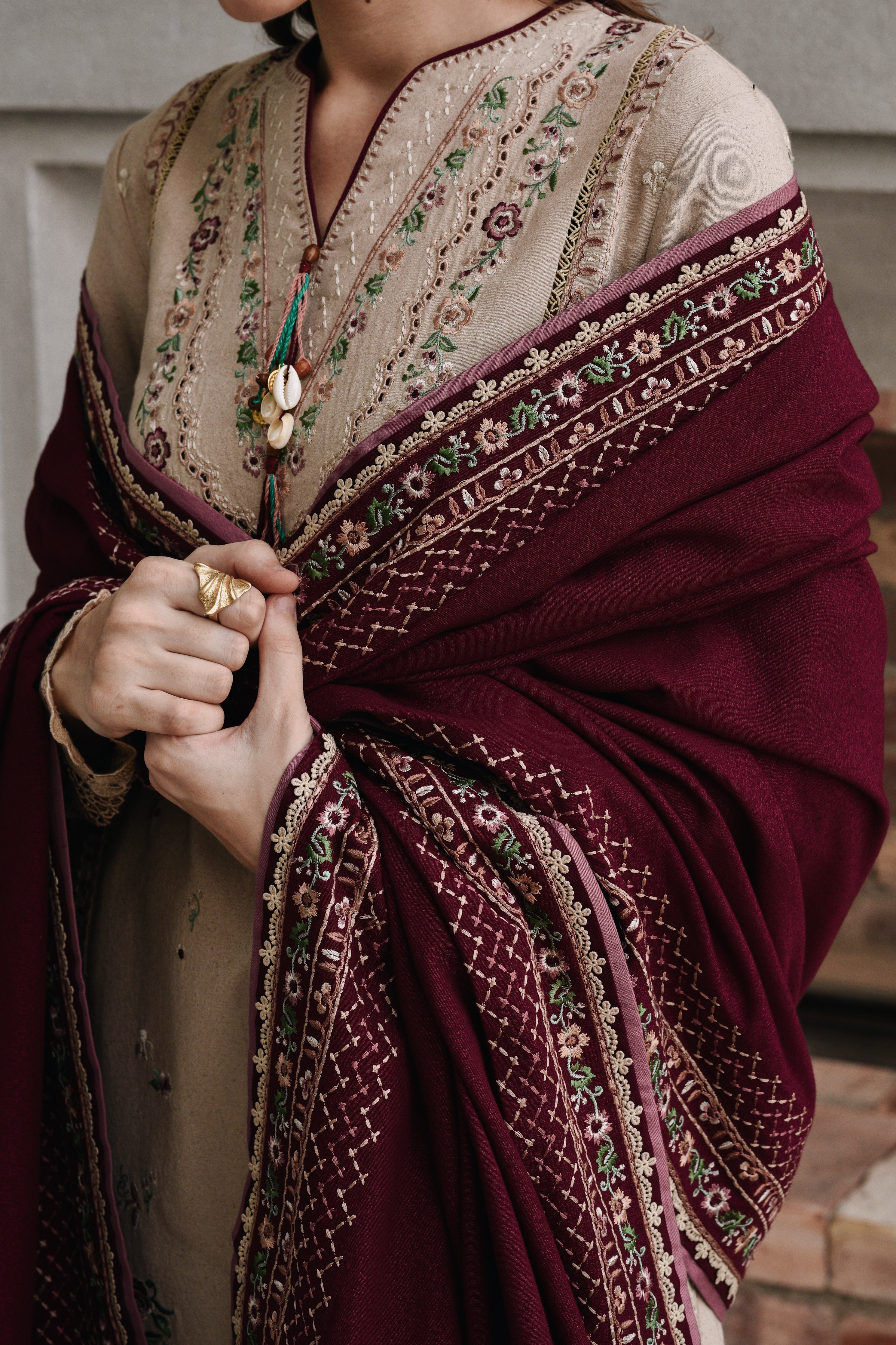BEIGE & BURGUNDY LUXURY EMBROIDERED KARANDI SET (NEL-25628)