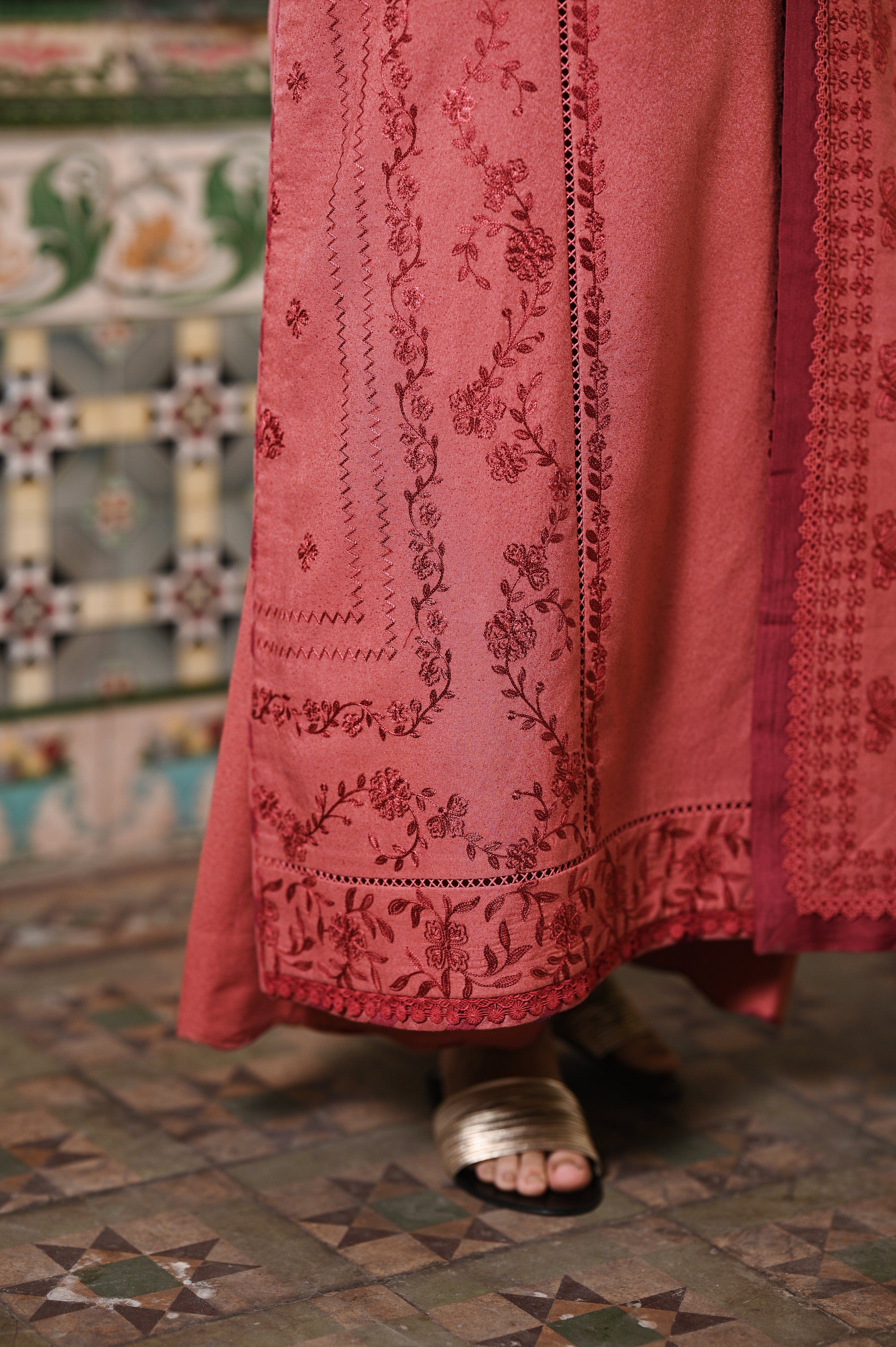 PEACHY PINK LUXURY EMBROIDERED KARANDI 3PCS SET (NPA3-25447)-READY TO WEAR