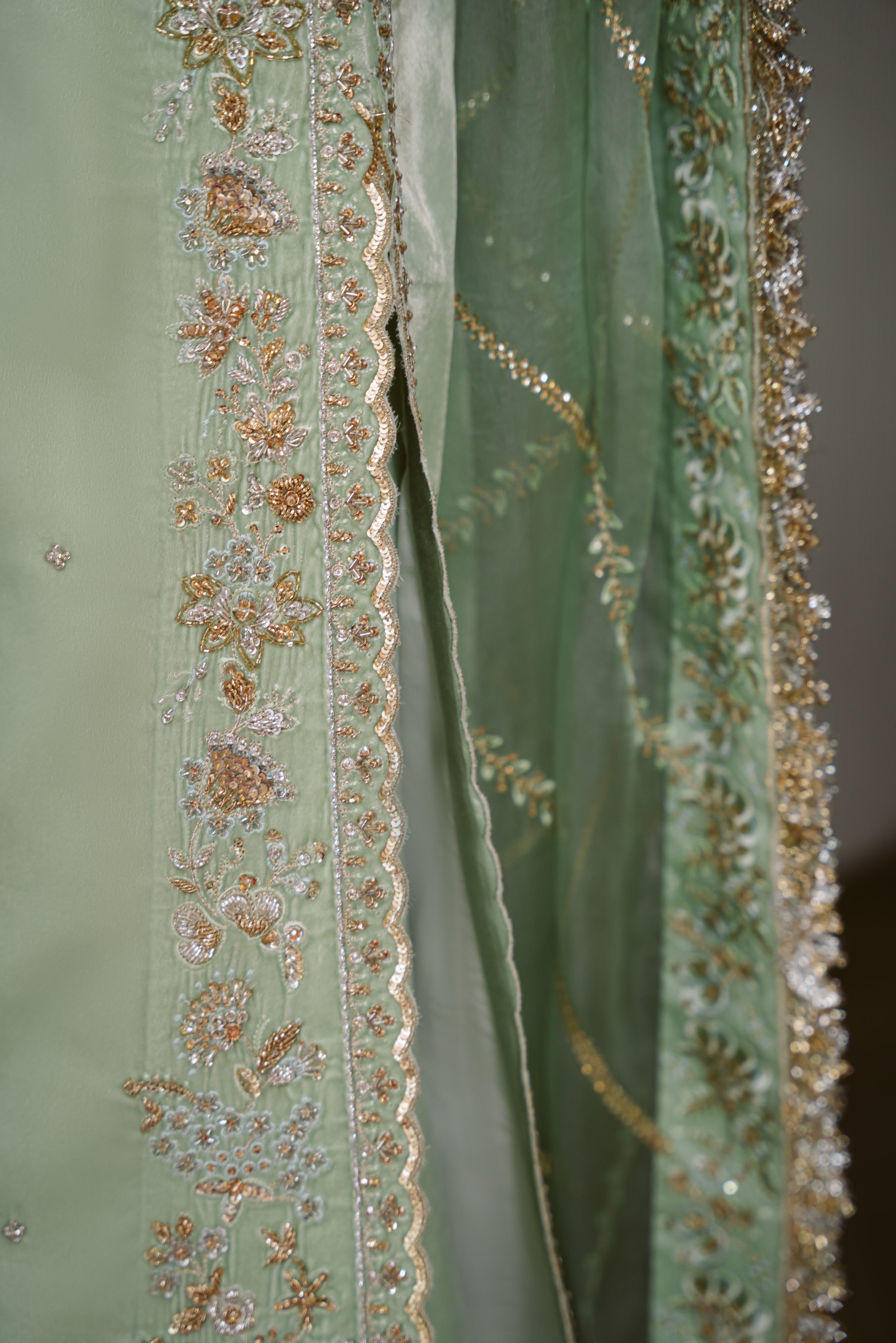 PASTEL MINT LUXURY VELVET COUTURE (NPA3-25456)