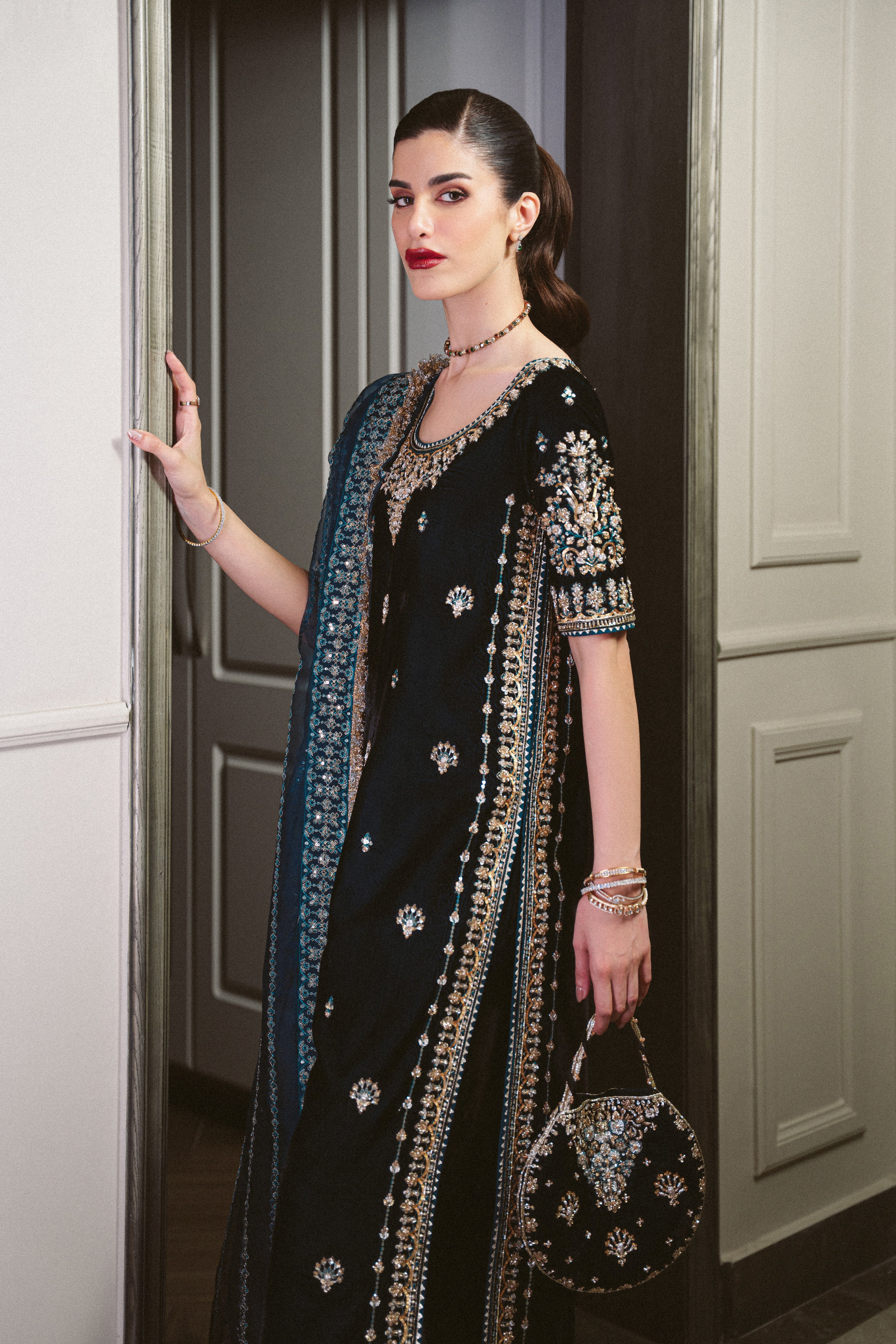 TEAL LUXURY VELVET COUTURE (NPA3-25461)