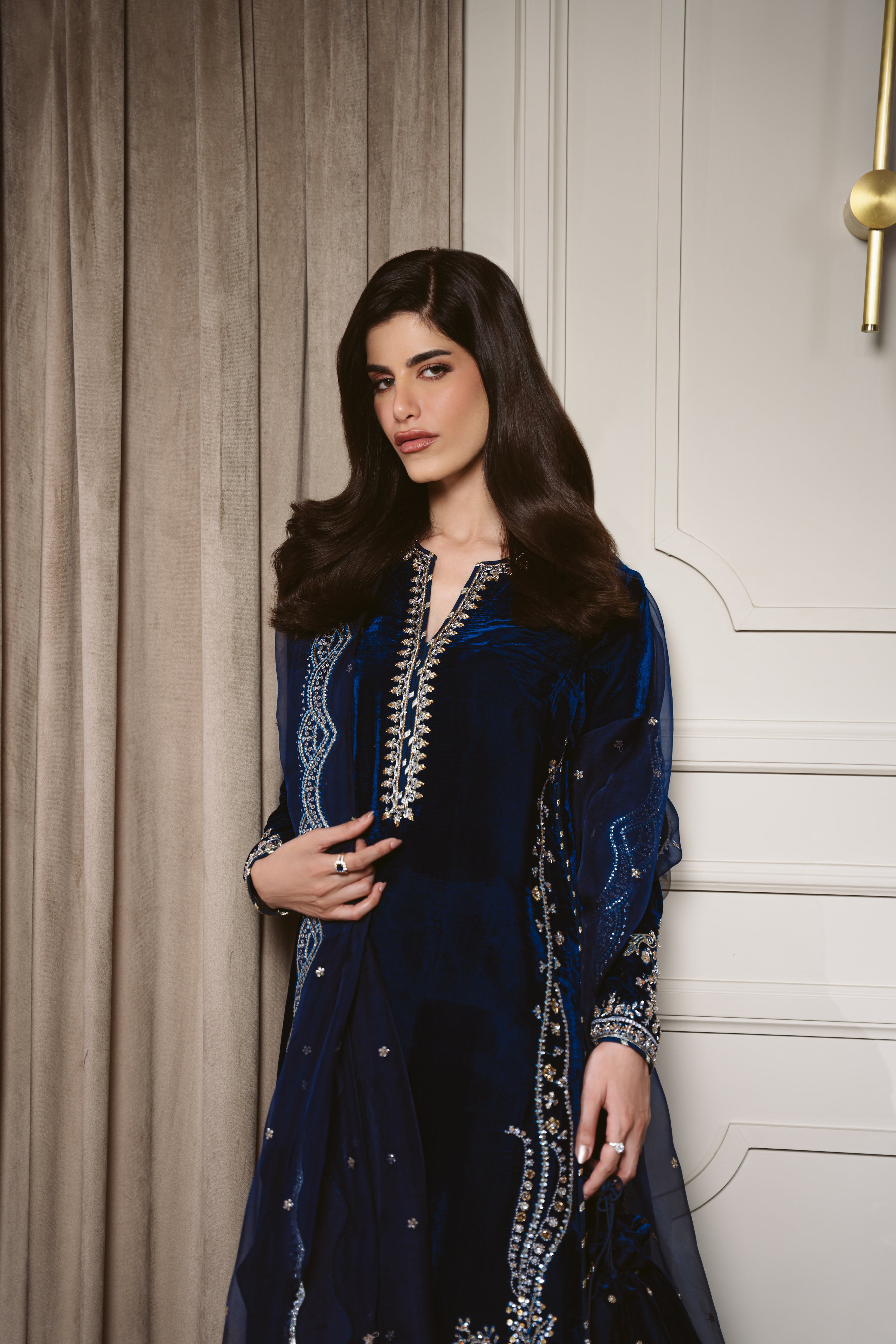 DEEP BLUE LUXURY VELVET COUTURE (NPA3-25457)