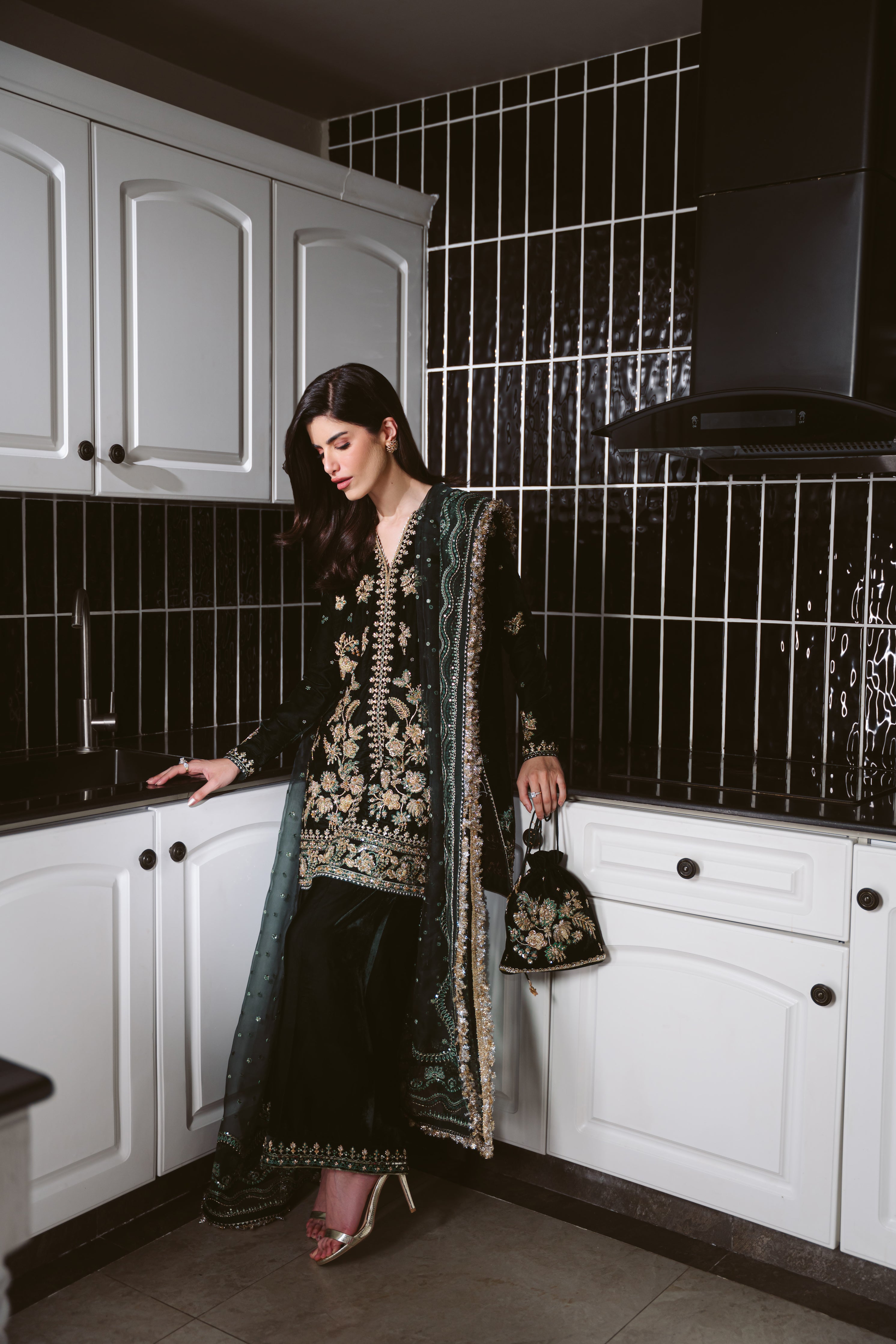 EMERALD GREEN LUXURY VELVET COUTURE (NPA3-25458)