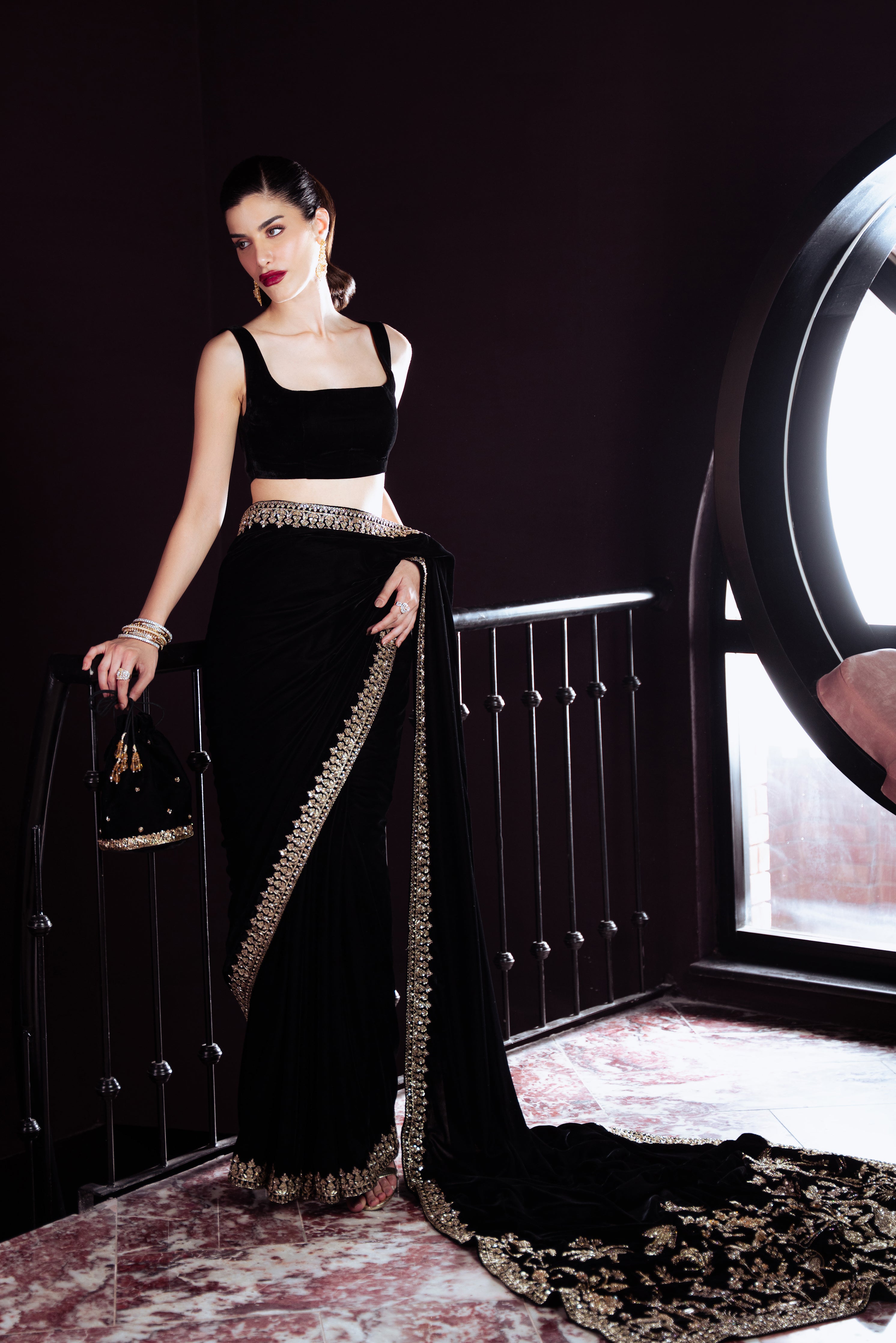 BLACK LUXURY VELVET SAREE (NPA3-25462)