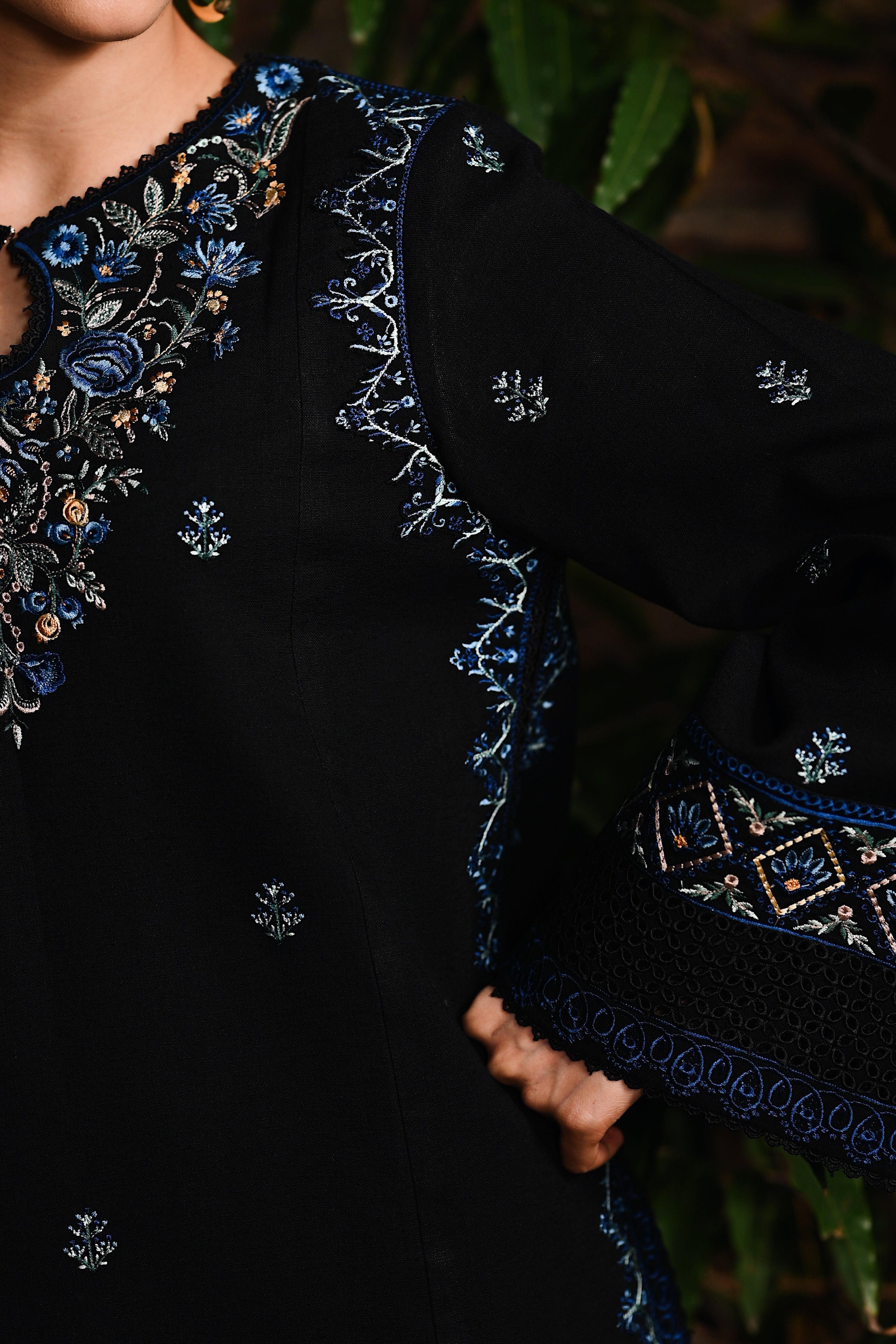 MIDNIGHT PETAL LUXURY EMBROIDERED KARANDI 2PCS SET (NPA2-25314)-READY TO WEAR