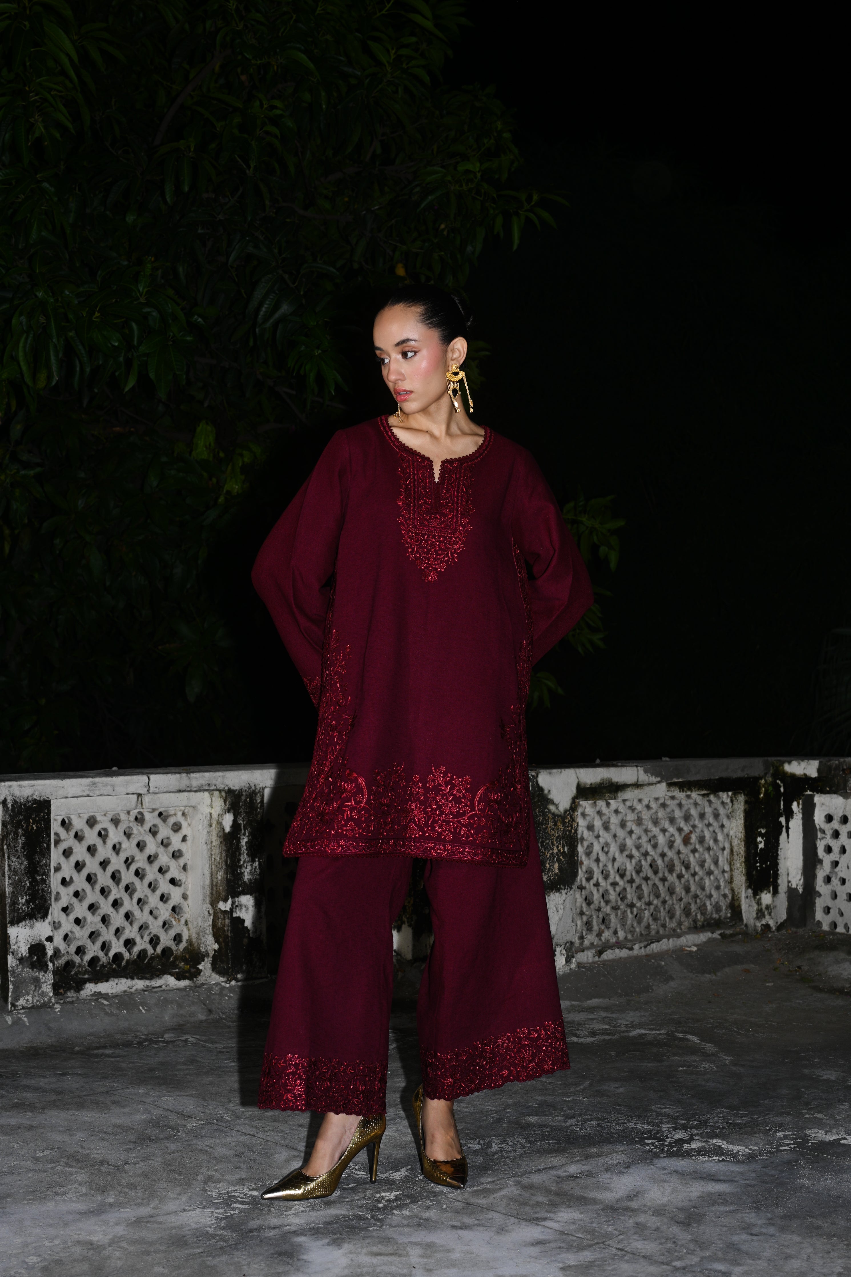 BURGUNDY LUXURY EMBROIDERED KARANDI 2PCS SET (NPA2-25315)-READY TO WEAR