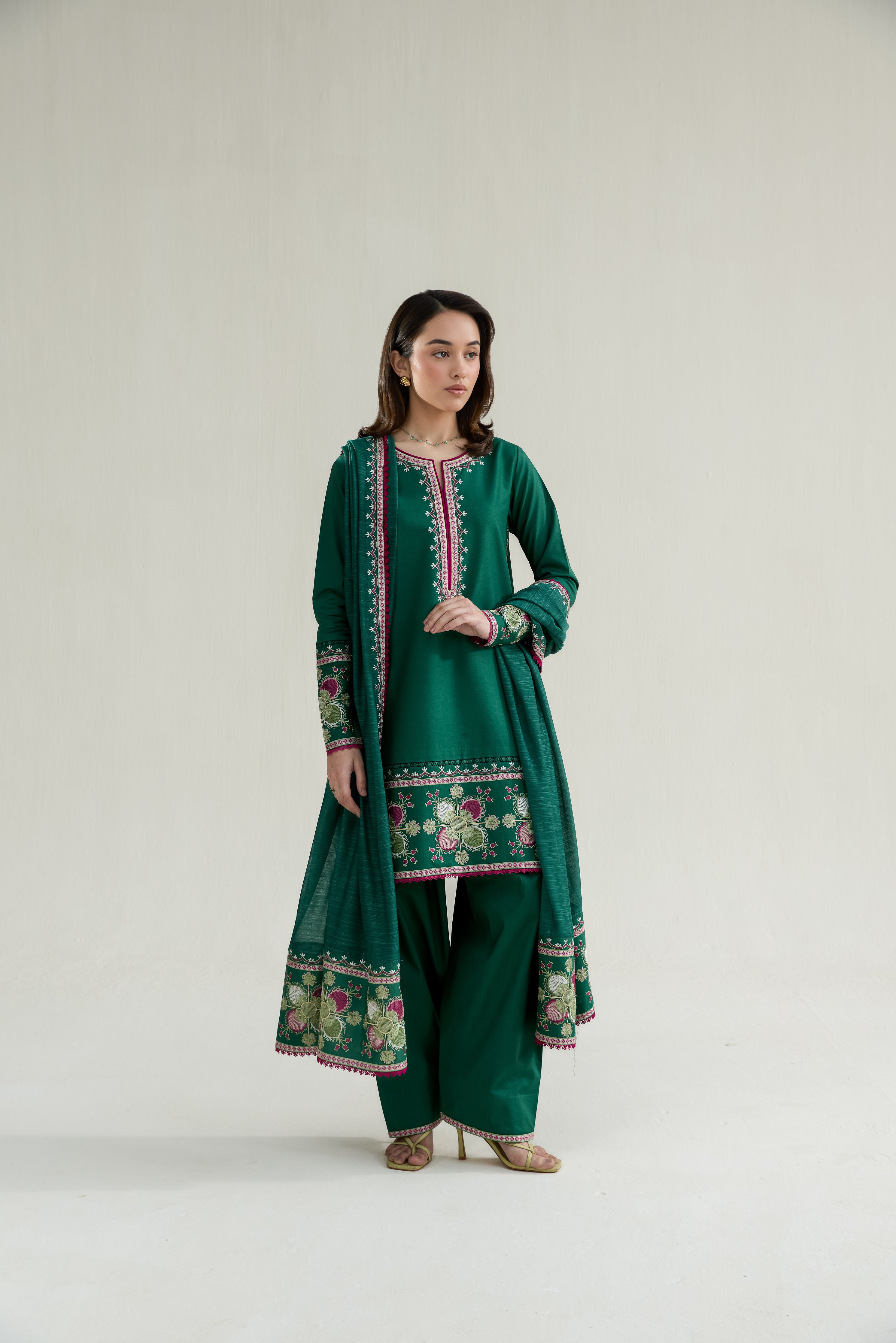 EMERALD GREEN LUXURY EMBROIDERED LAWN 3PCS SET (NPA3-26413) - RAMADAN 2026 READY TO WEAR