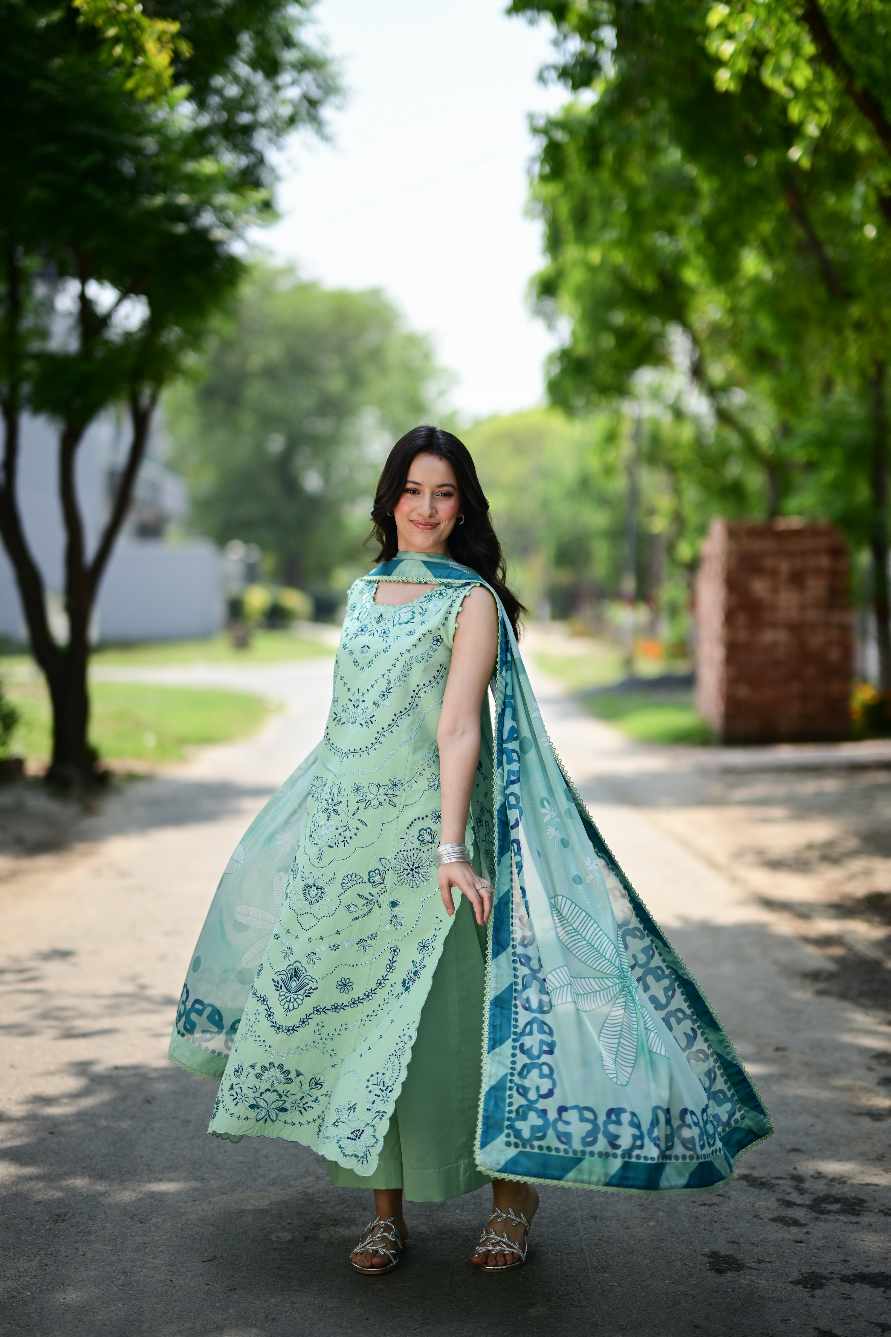 DIM SIM BLING FLATS (ZBN-26008)