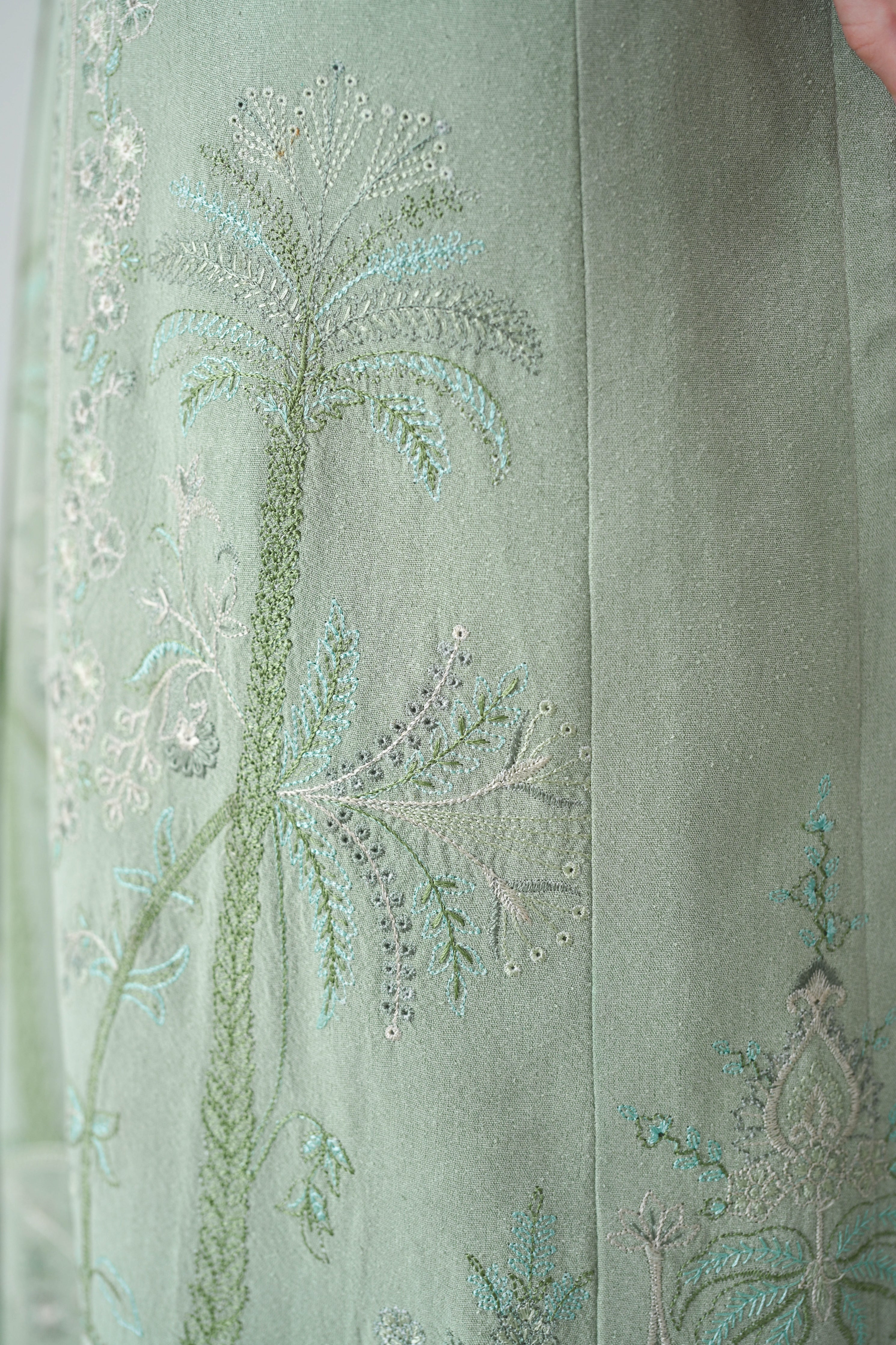 GLACIAL PASTEL GREEN LUXURY EMBROIDERED KARANDI SET (NEL-24627)