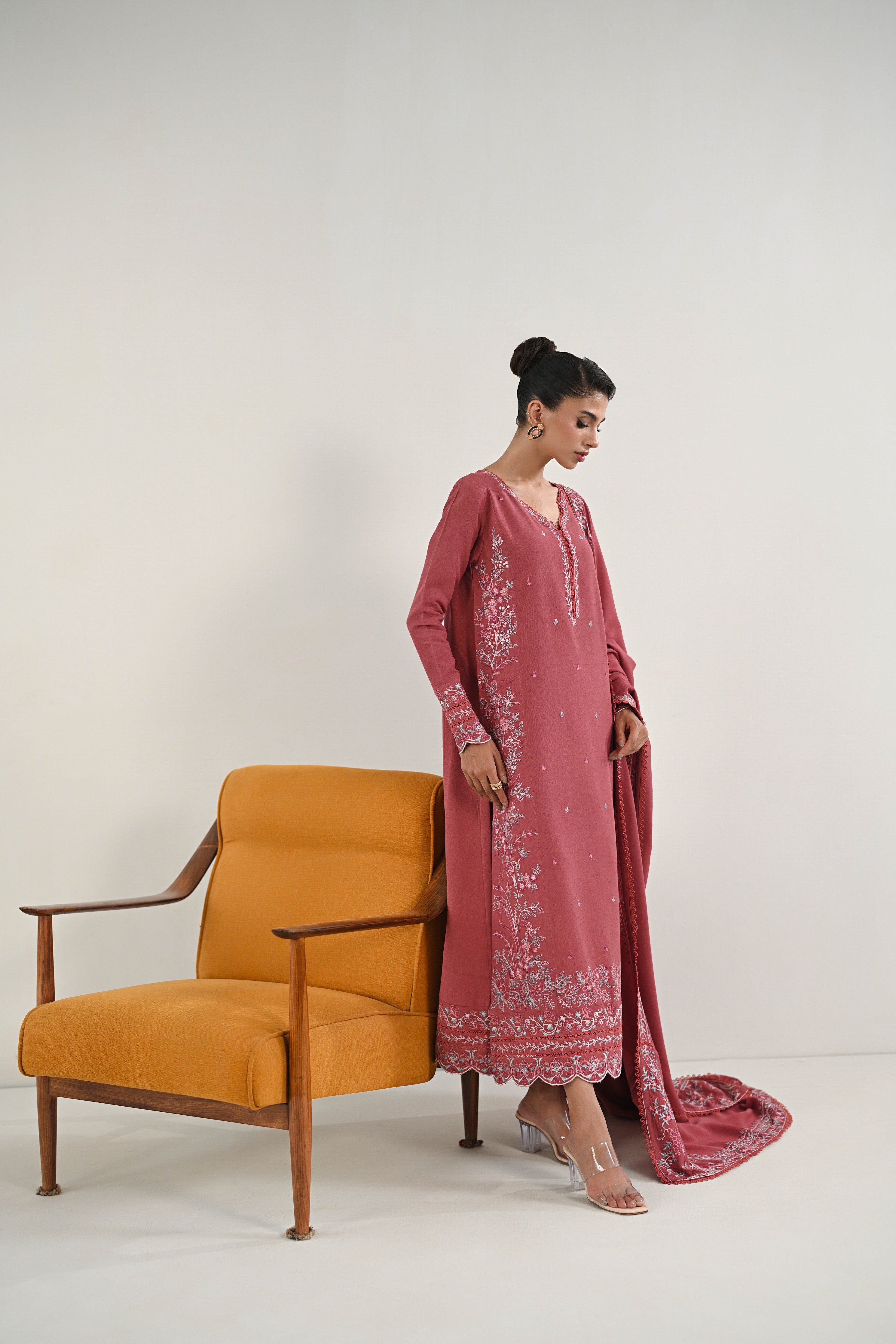 ROSEWOOD PINK LUXURY EMBROIDERED KARANDI SET (NEL-24628)