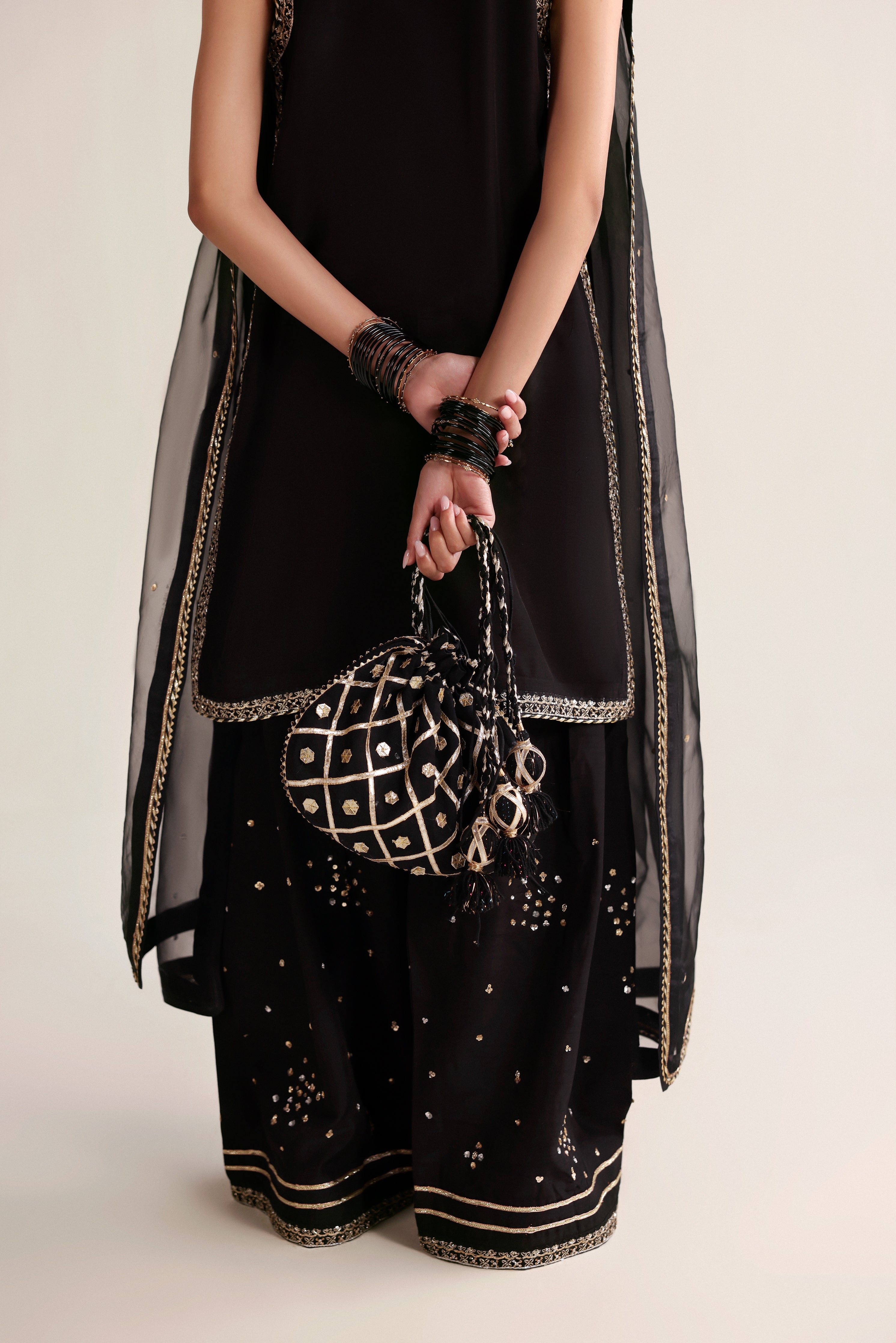 BLACK LUXURY WEDDING EDIT 2026 (NPA3-26450)